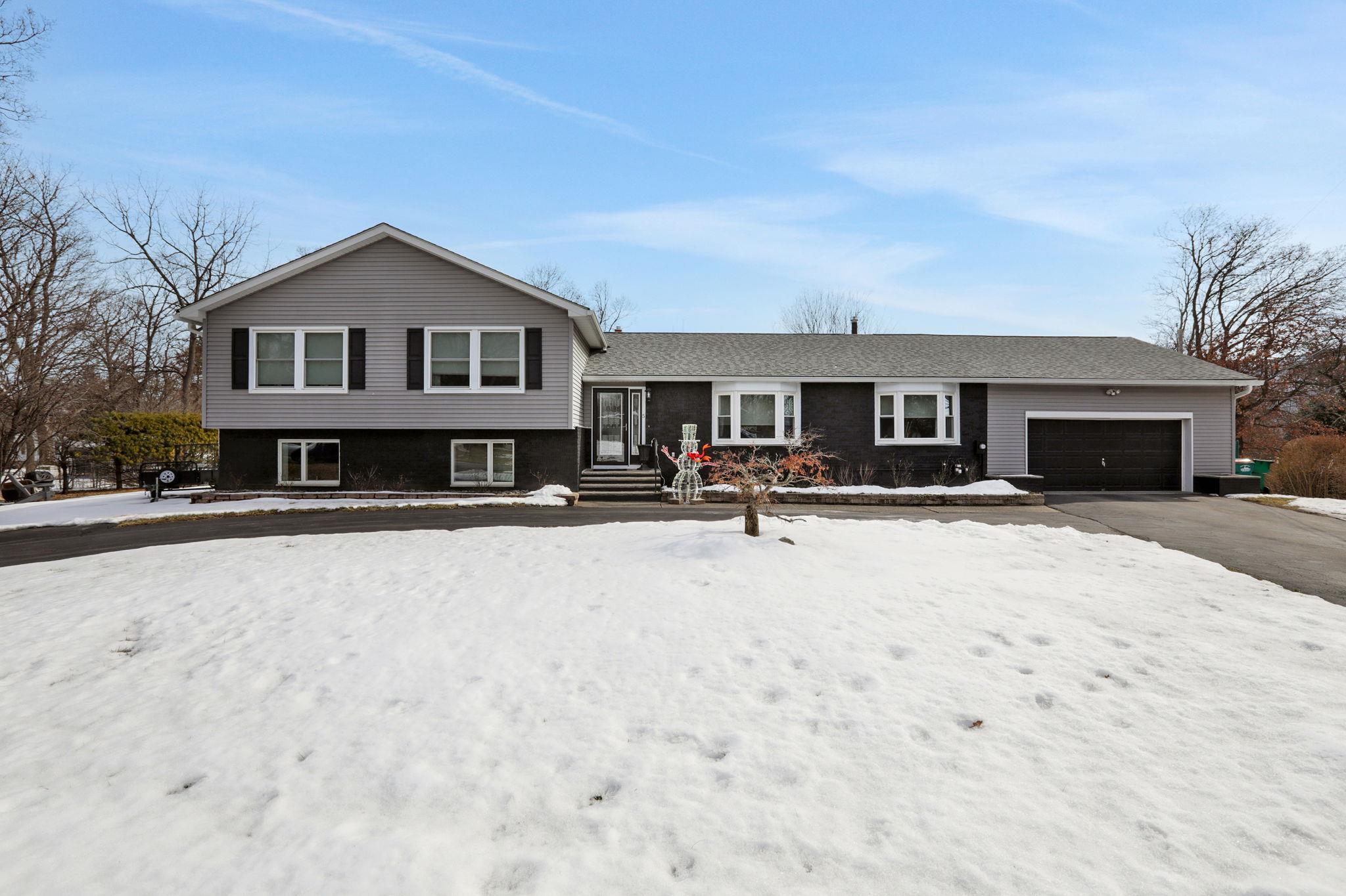 S Wodenethe Dr, Beacon, NY 12508