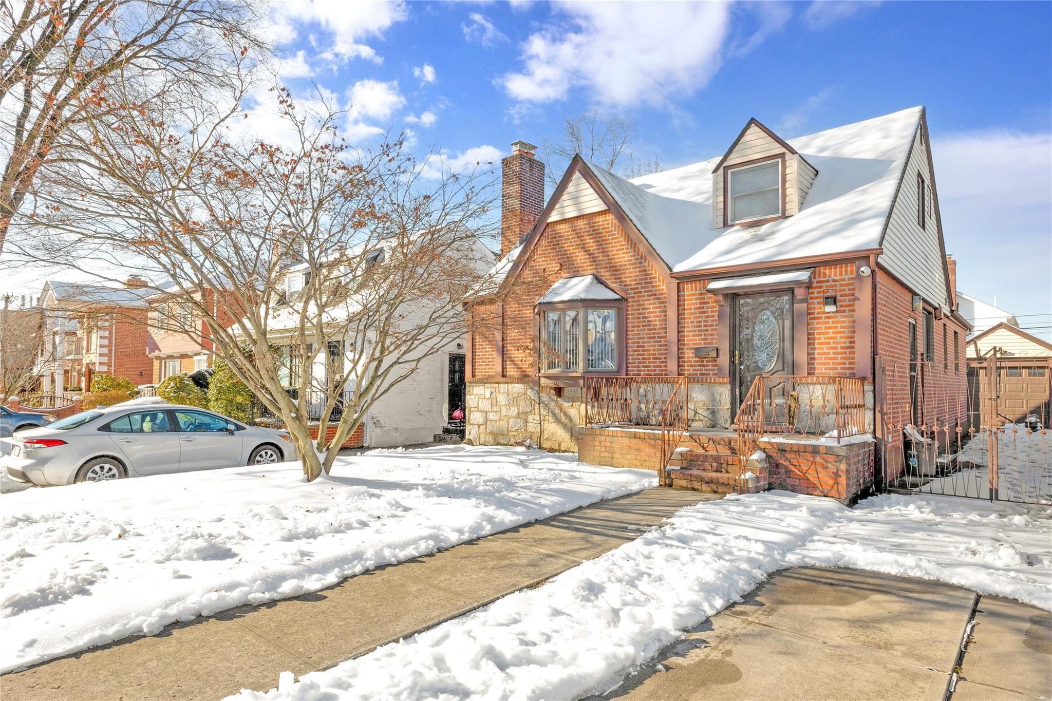 184th St, Fresh Meadows, NY 11366