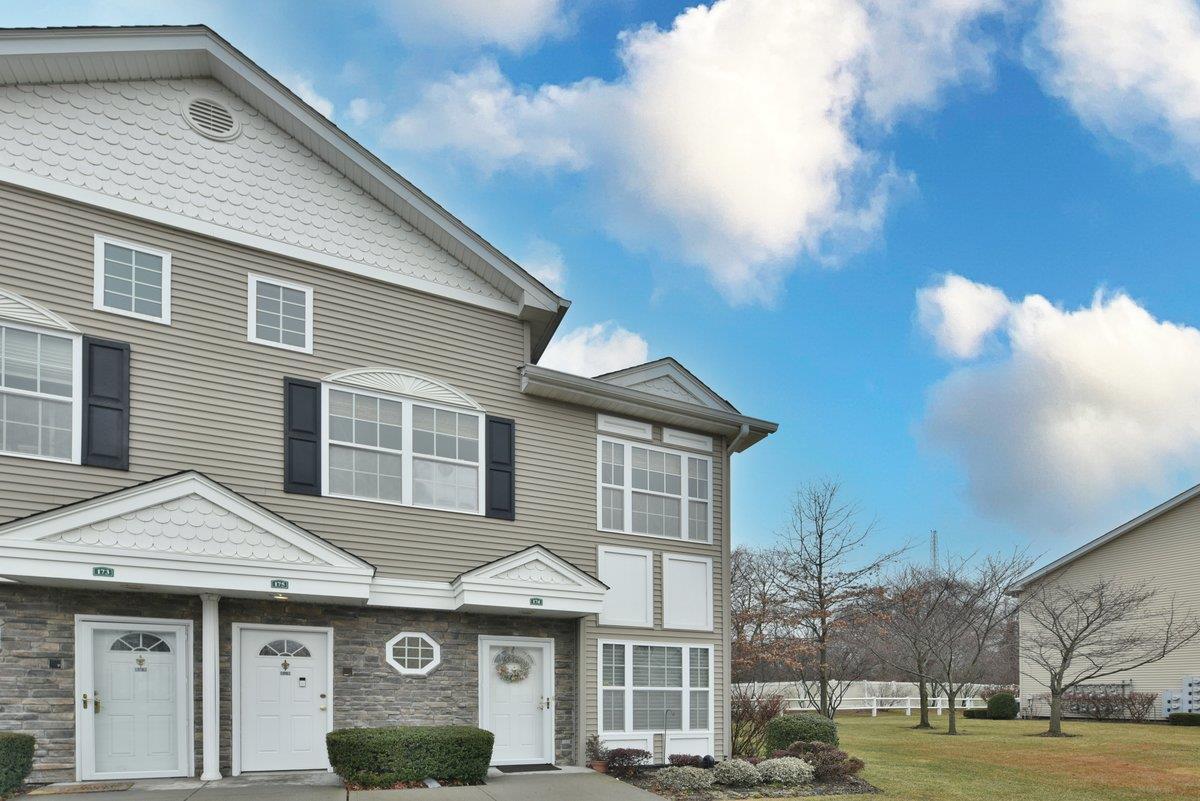 Spring Dr, East Meadow, NY 11554