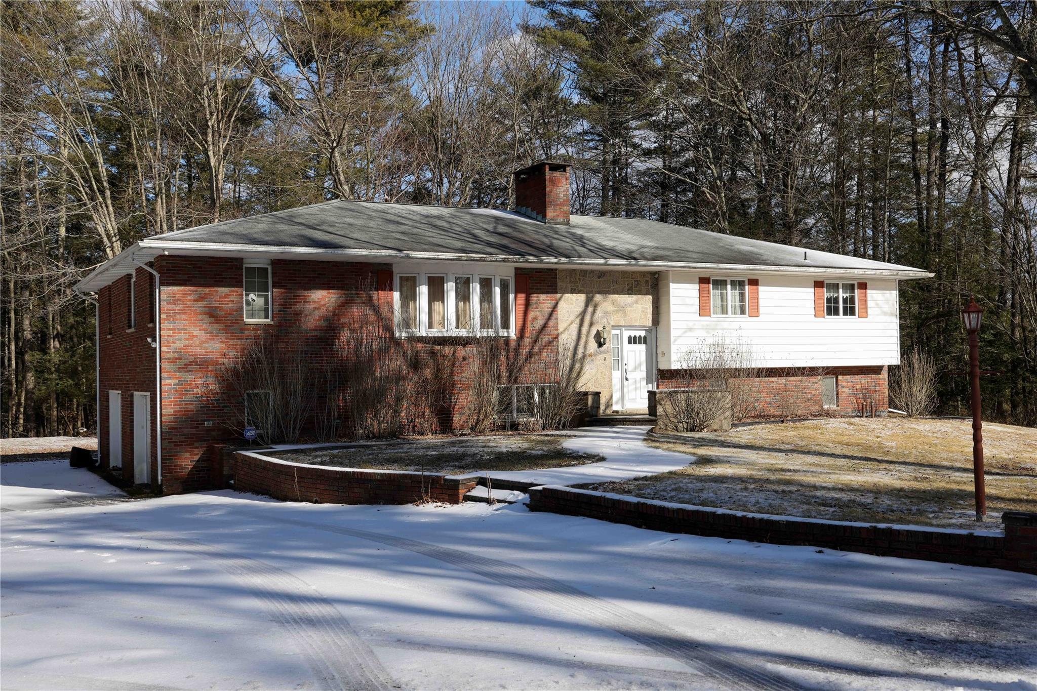 Elisa Landi Dr, Kingston, NY 12401