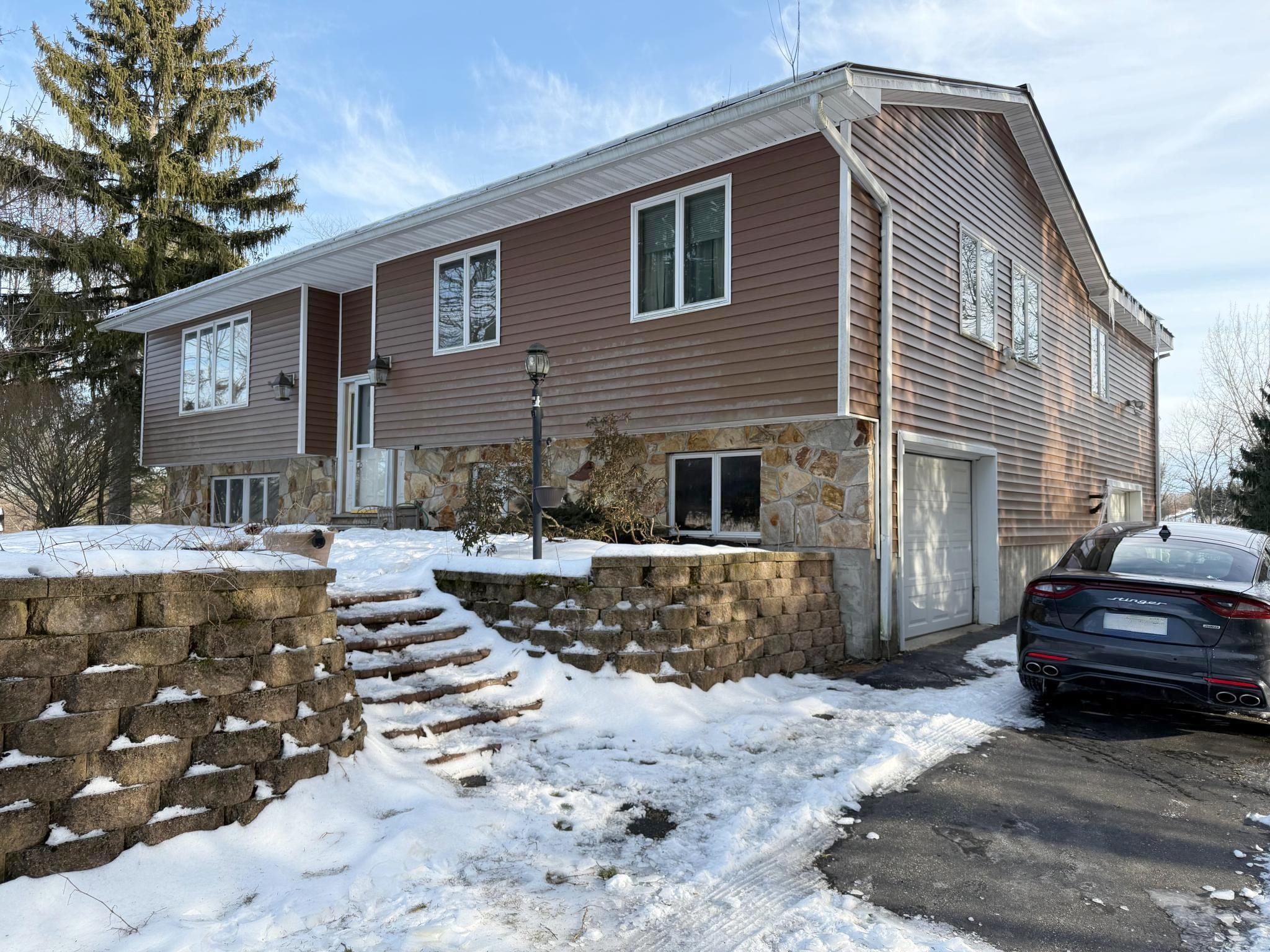 Mount Zion Rd, Marlboro, NY 12542