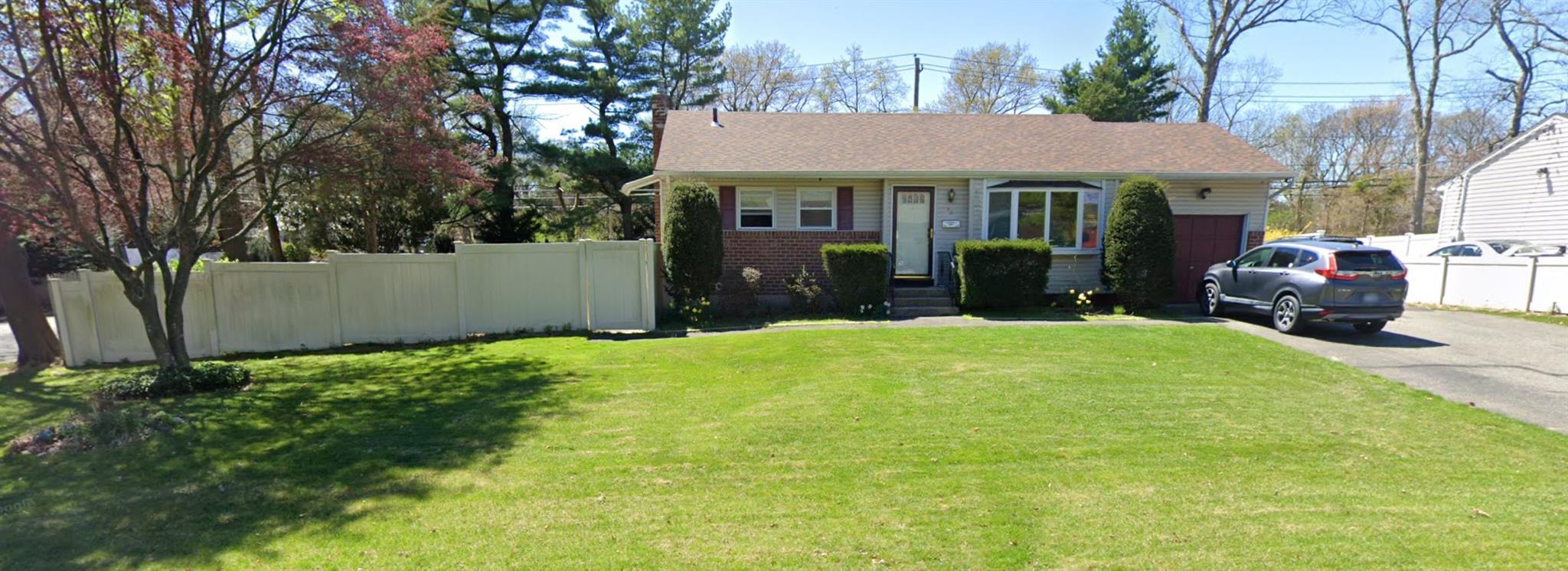 Crocus Ln, Commack, NY 11725