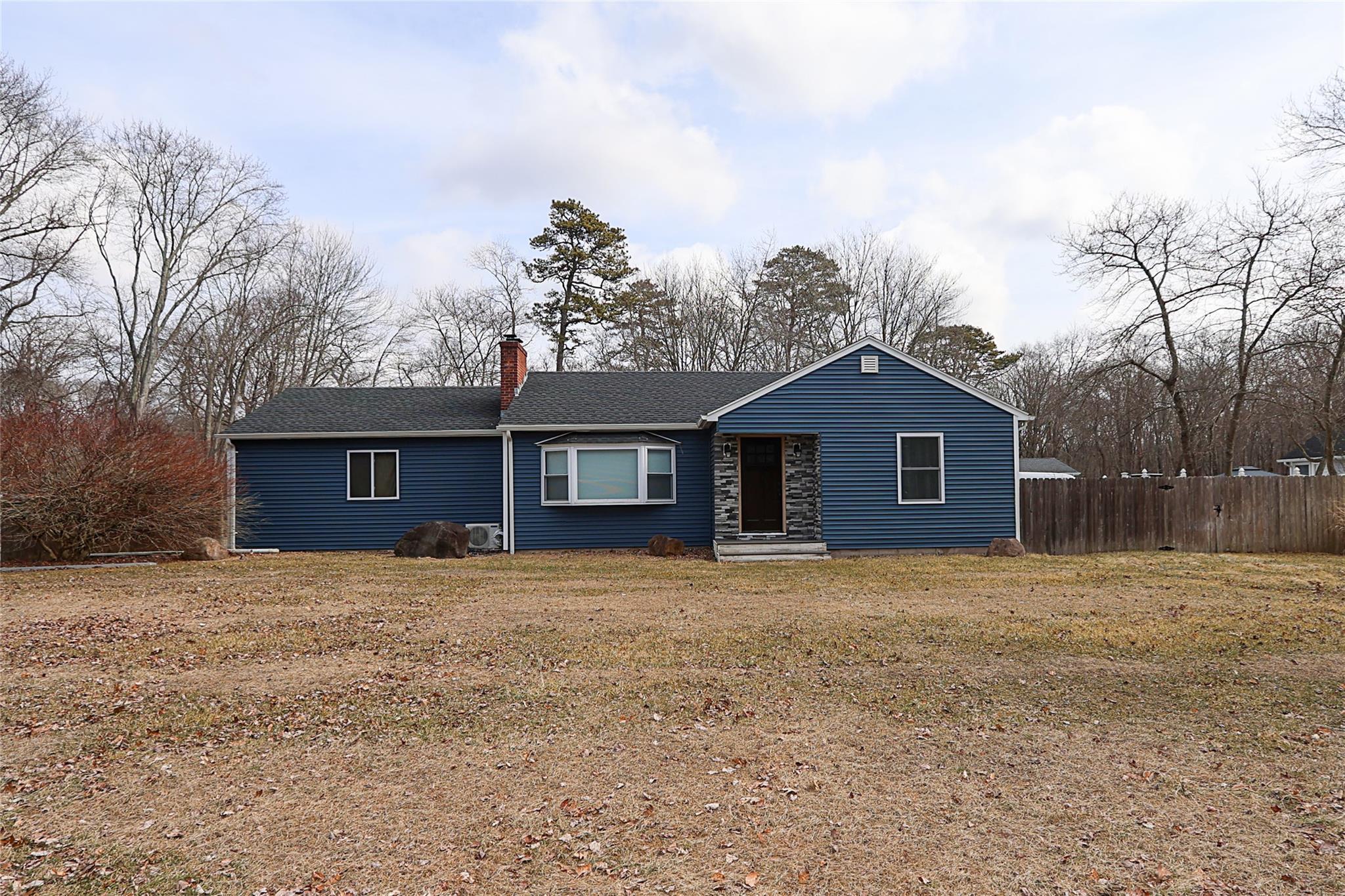 Peconic Rd, Ridge, NY 11961