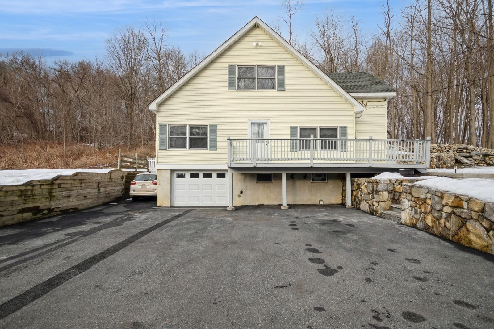 Ludingtonville Rd, Holmes, NY 12531