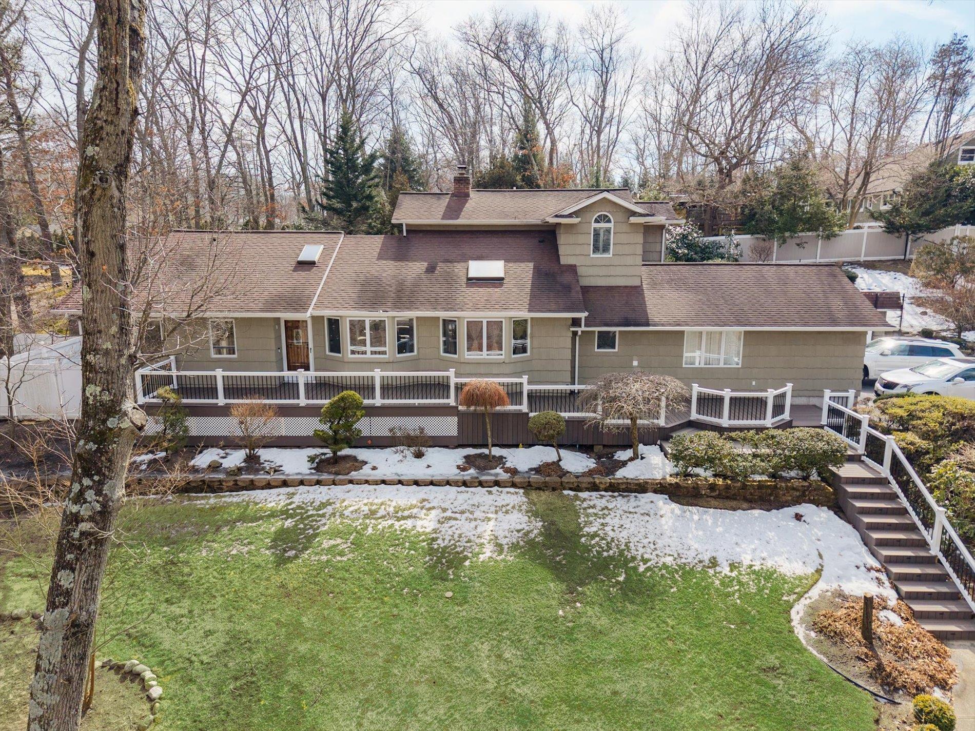 Lone Oak Path, Smithtown, NY 11787