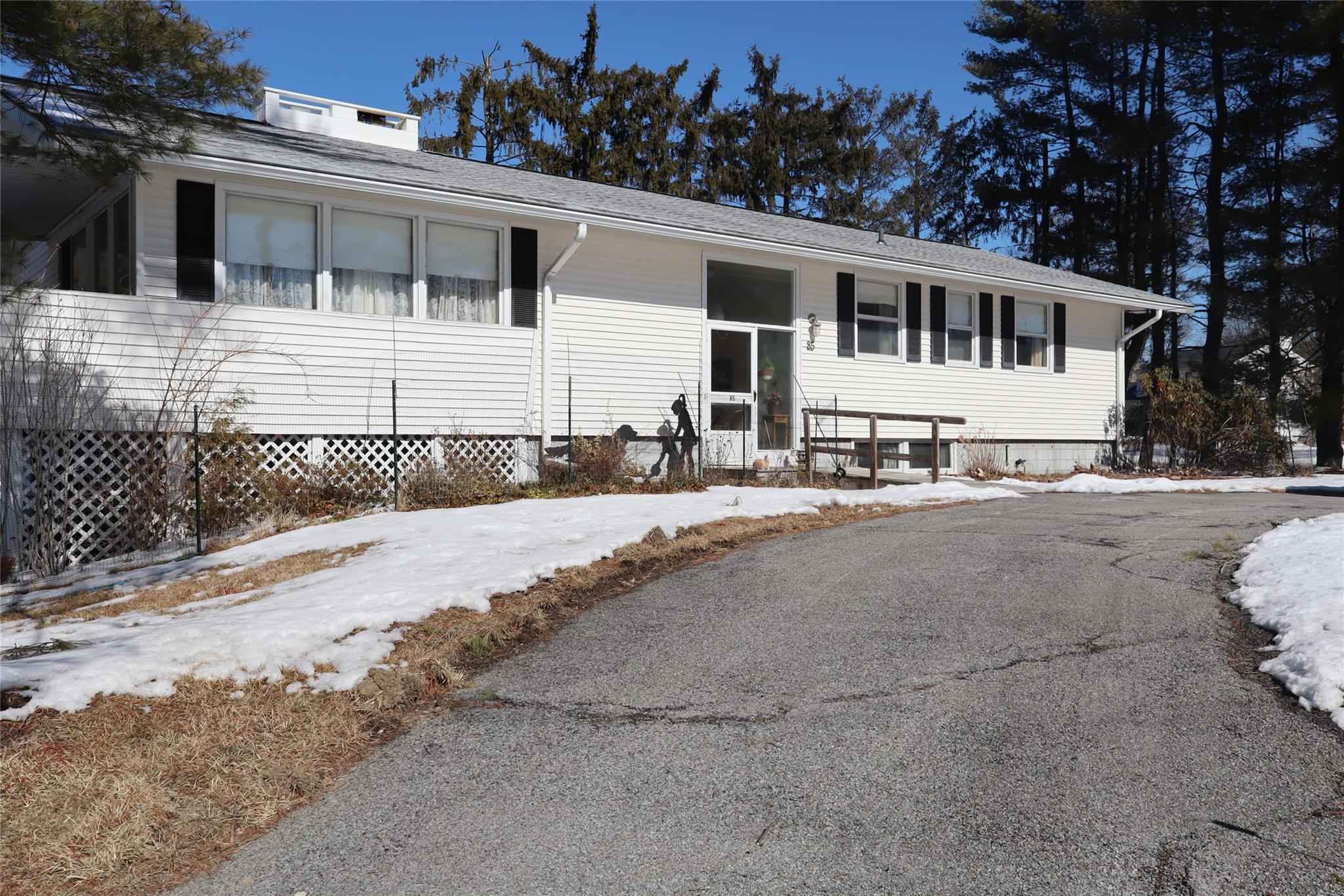 Round Hill Rd, Poughkeepsie, NY 12603