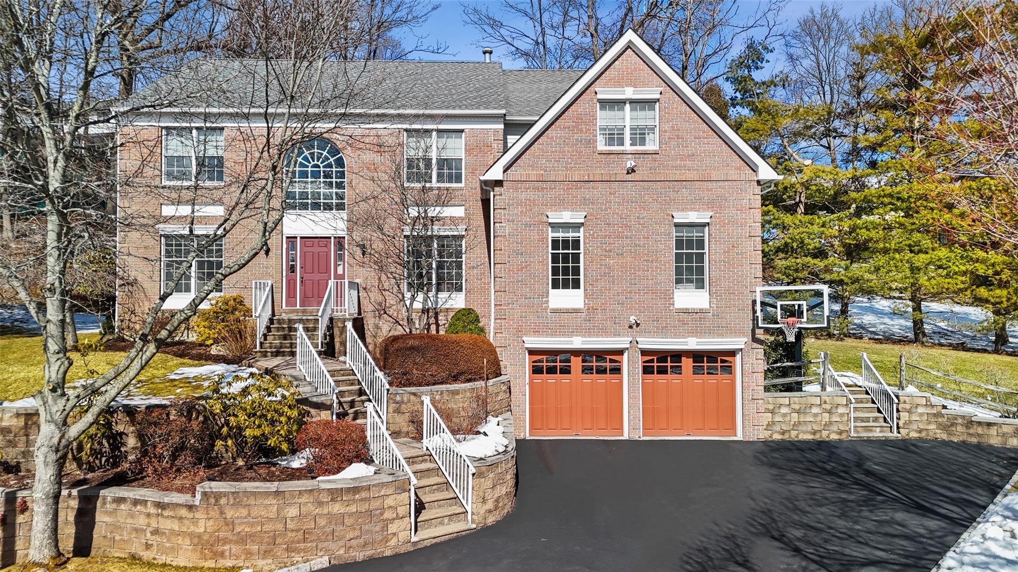 Faith Ln, Ardsley, NY 10502