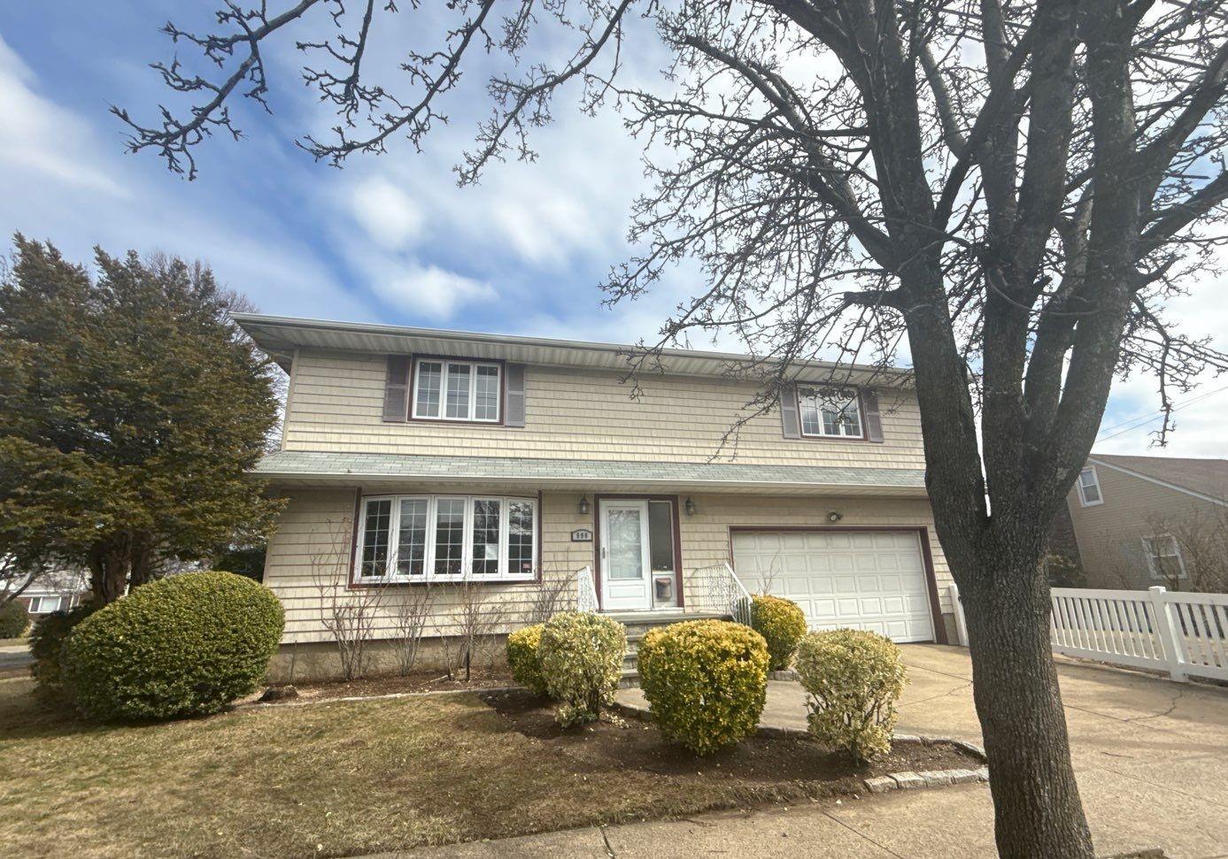 N 6th St, New Hyde Park, NY 11040