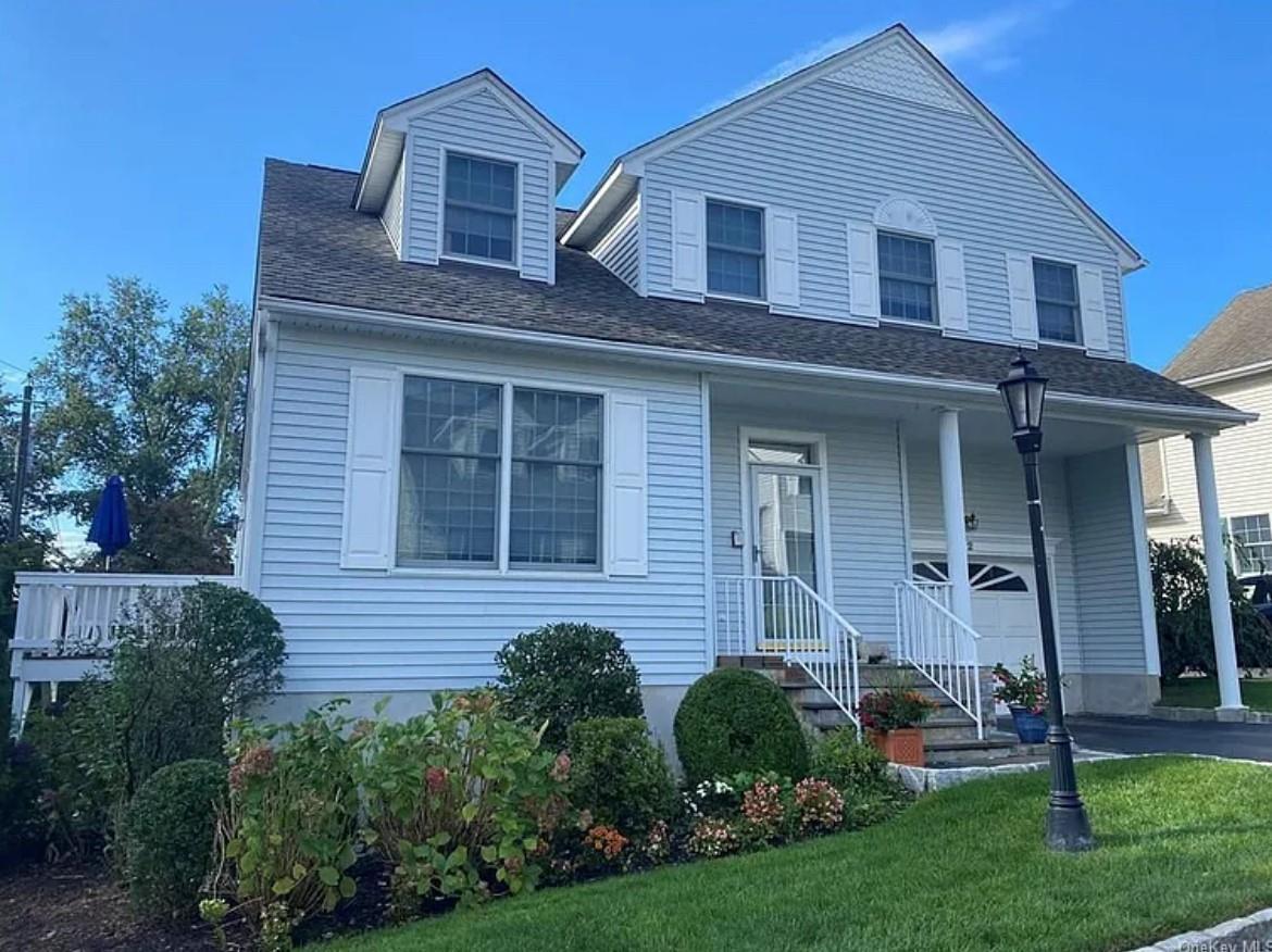 Lakeside Dr, Valhalla, NY 10595