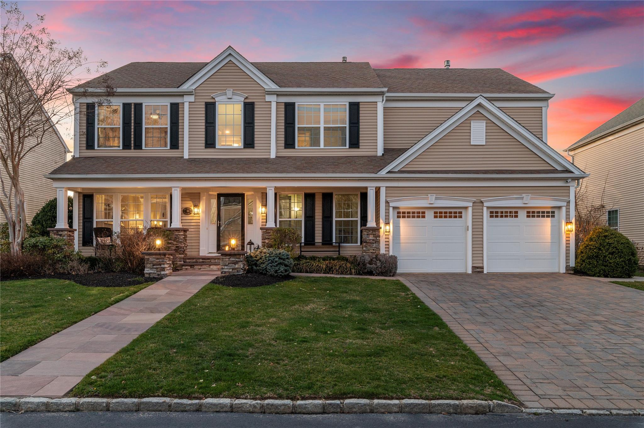 Woodstork Dr, Mount Sinai, NY 11766