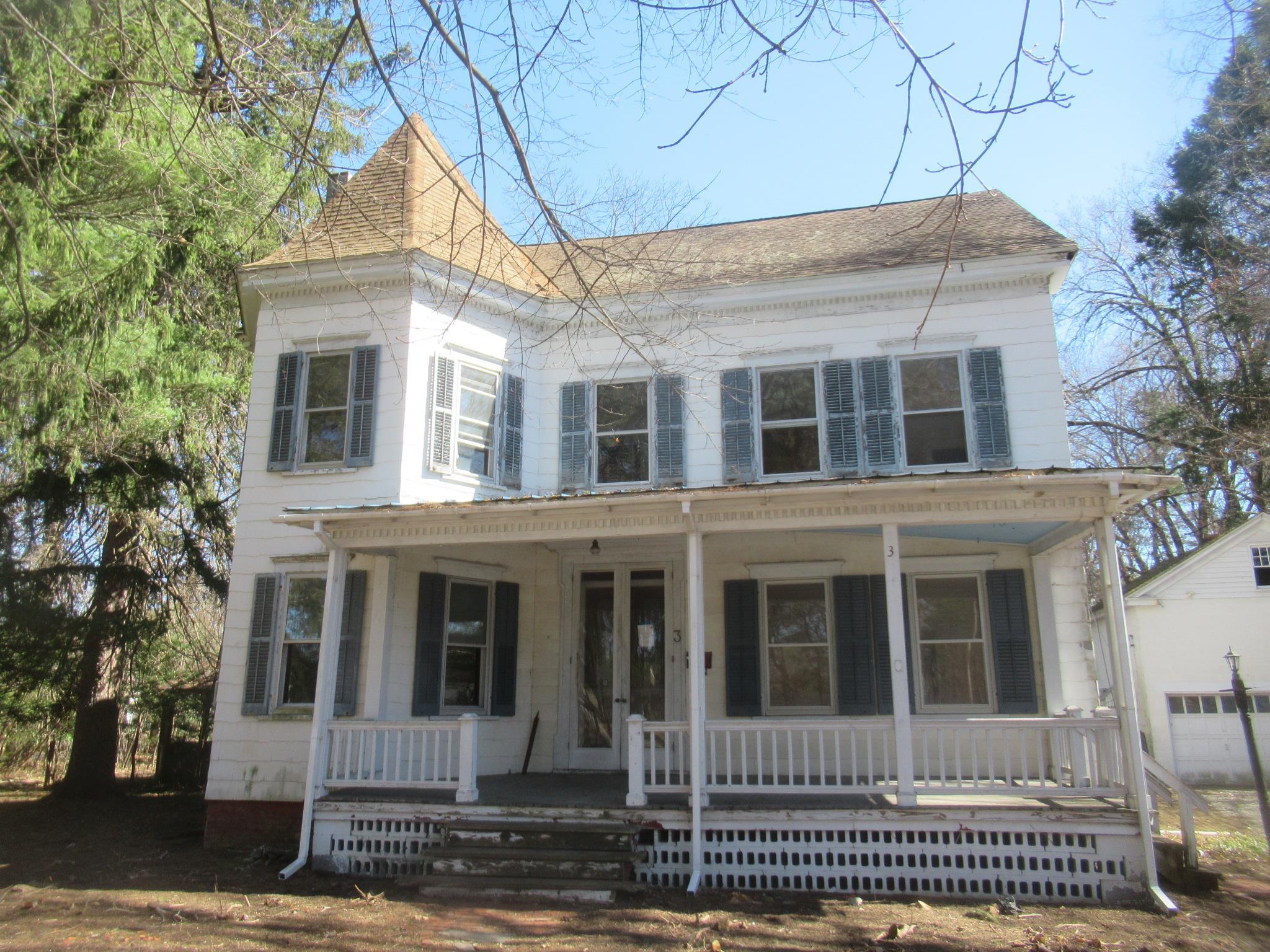 Linden Ave, Red Hook, NY 12571