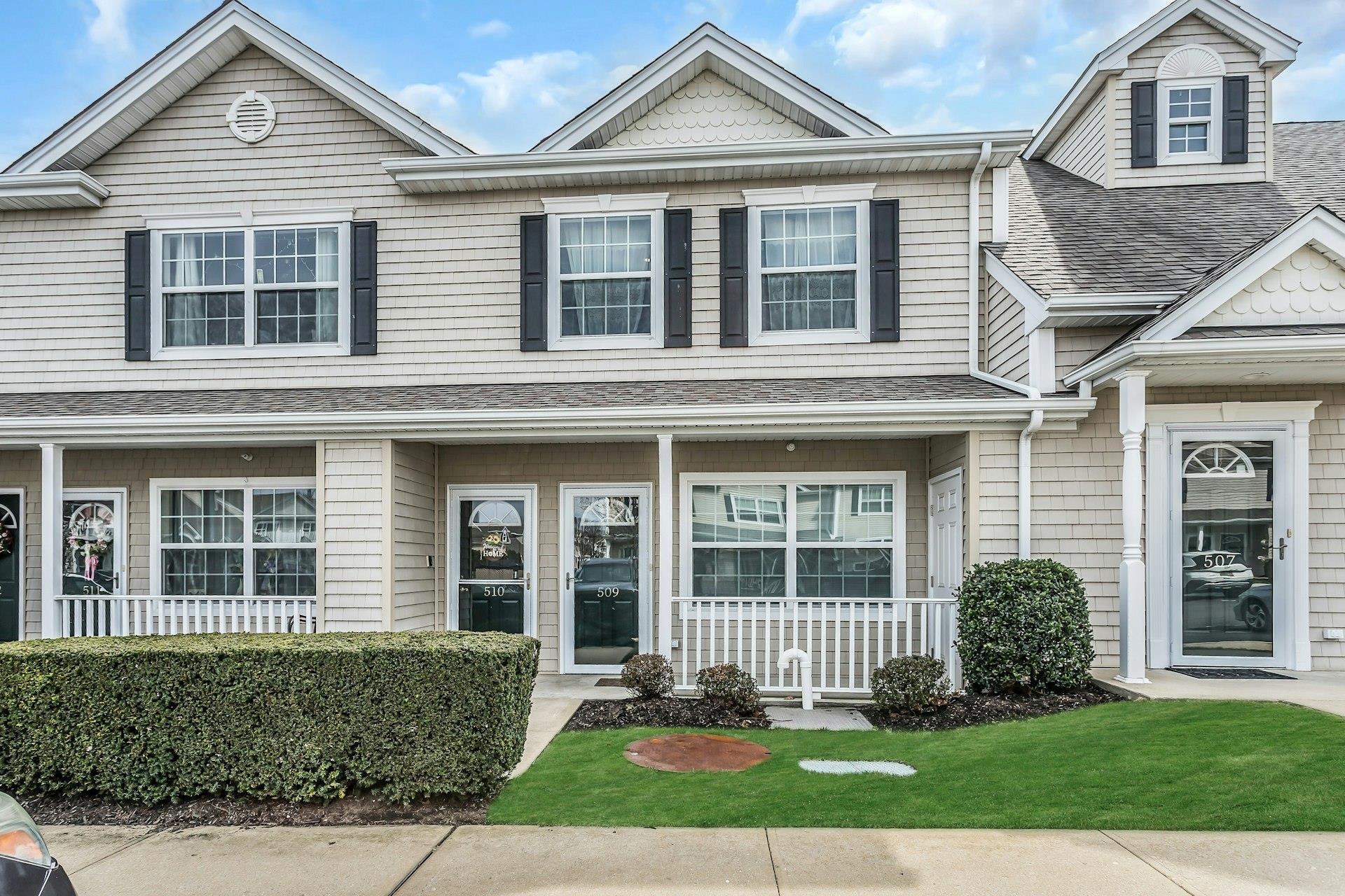 Willow Ln, Valley Stream, NY 11580