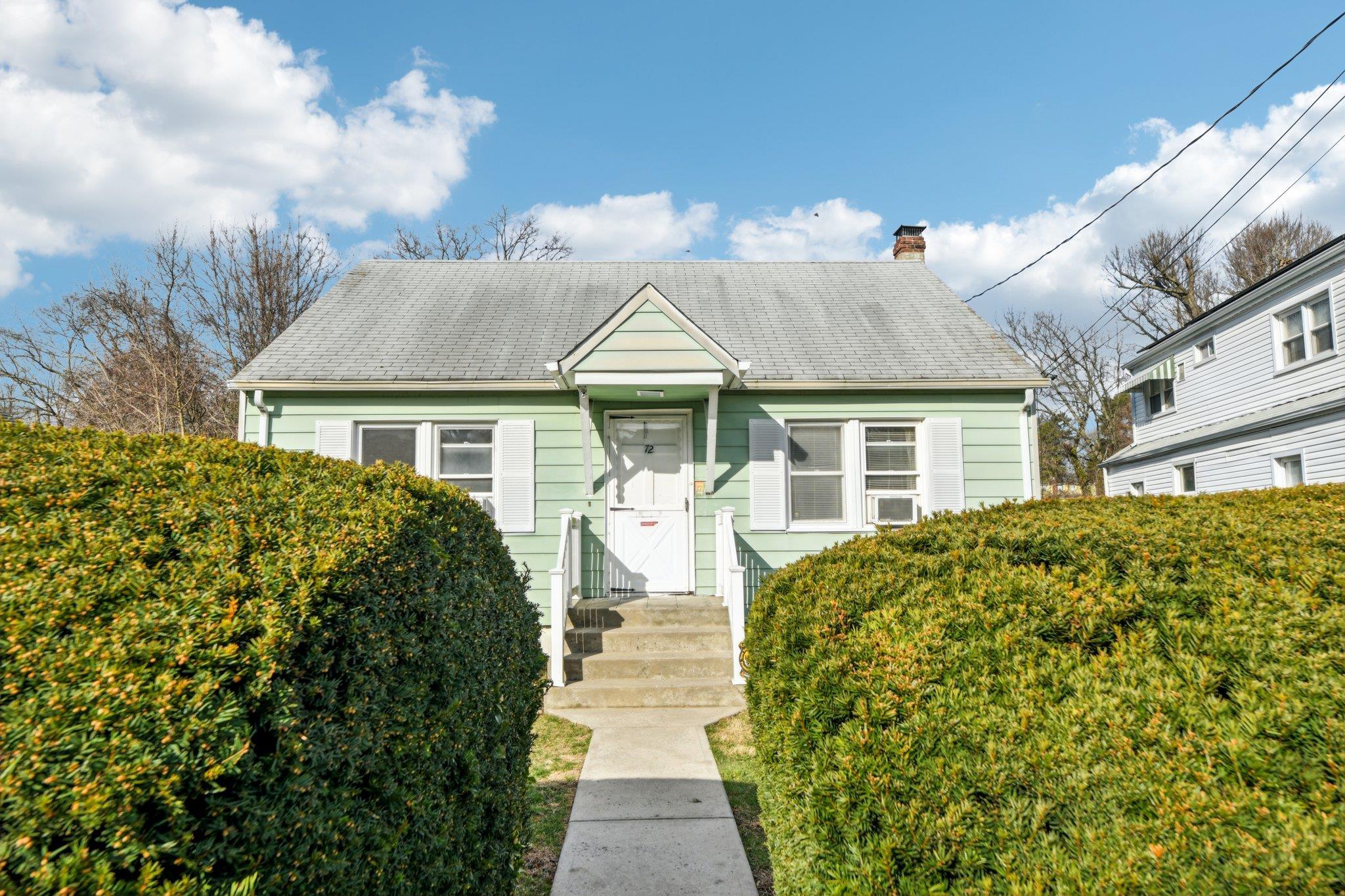 Singworth St, Oyster Bay, NY 11771