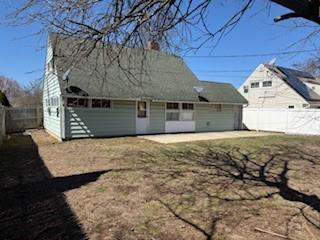 Raspberry Ln, Levittown, NY 11756
