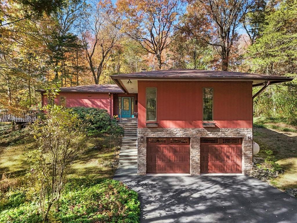 Four Fields Ct, Wappingers Falls, NY 12590