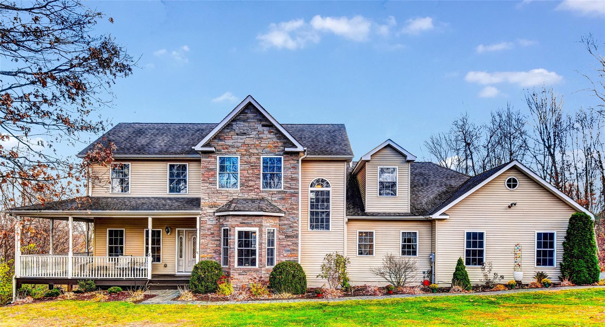 Orchard View Dr, Marlboro, NY 12542