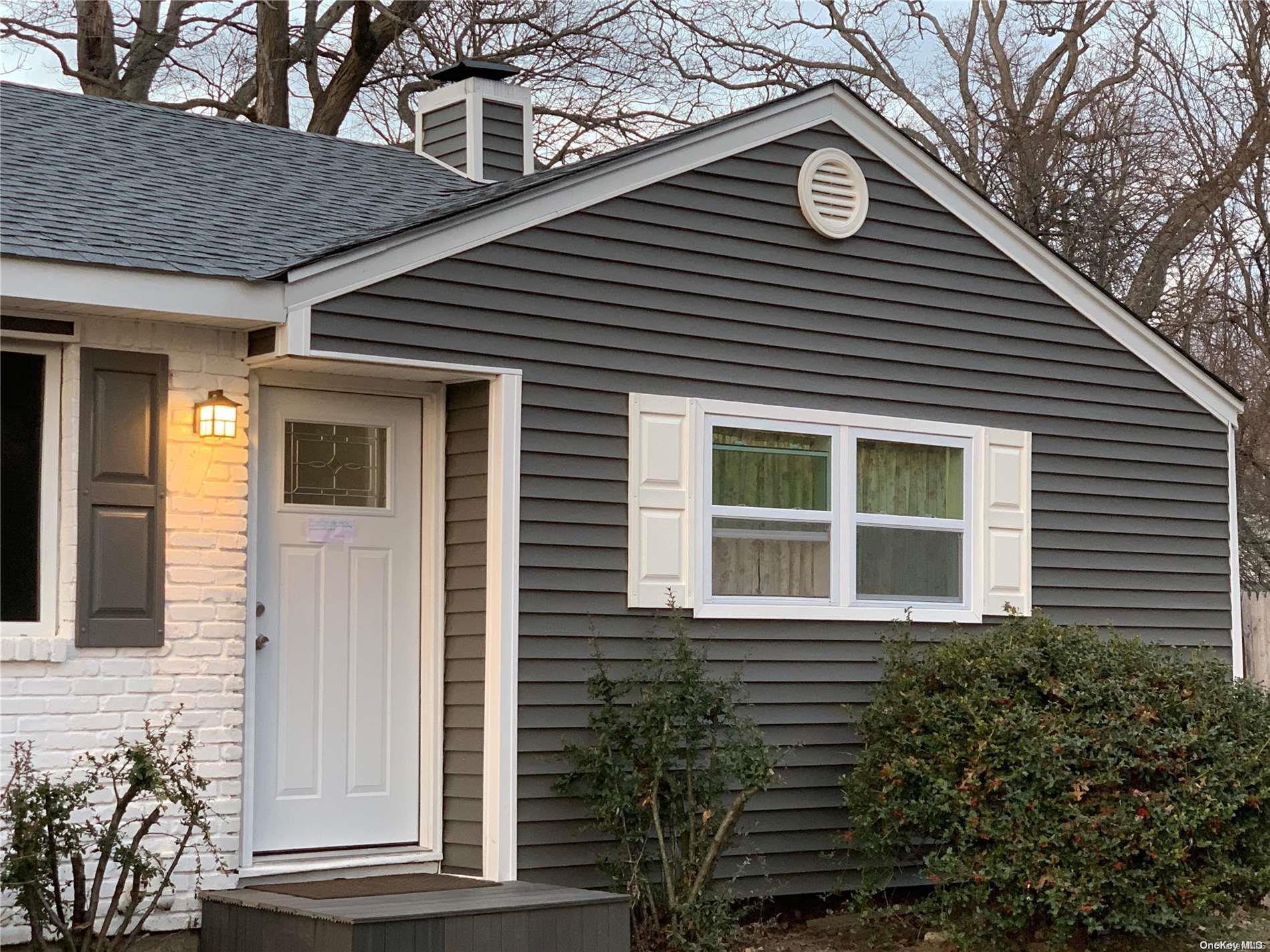 New Ave, Wyandanch, NY 11798