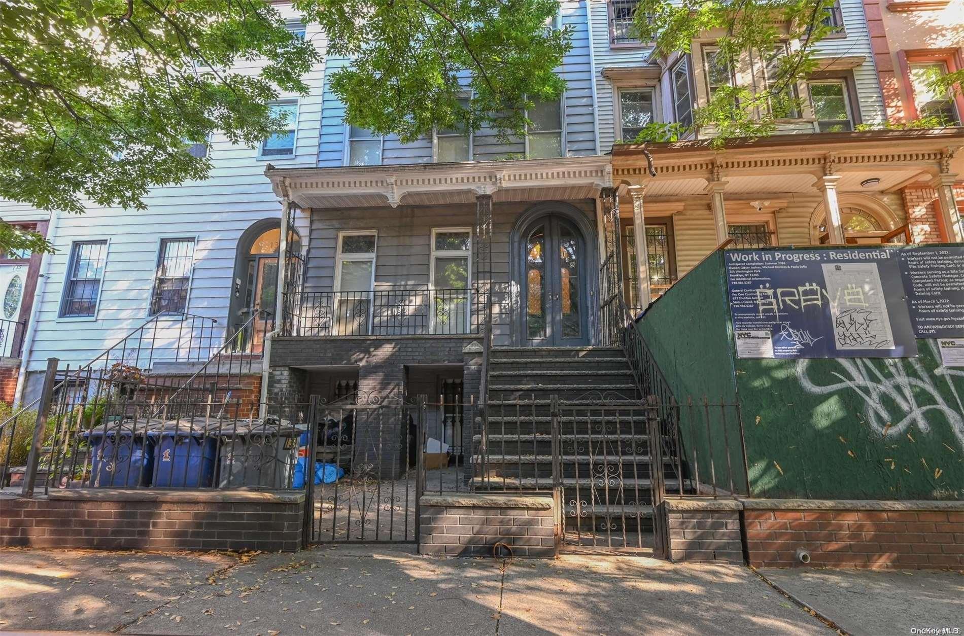 Quincy St, Brooklyn, NY 11216