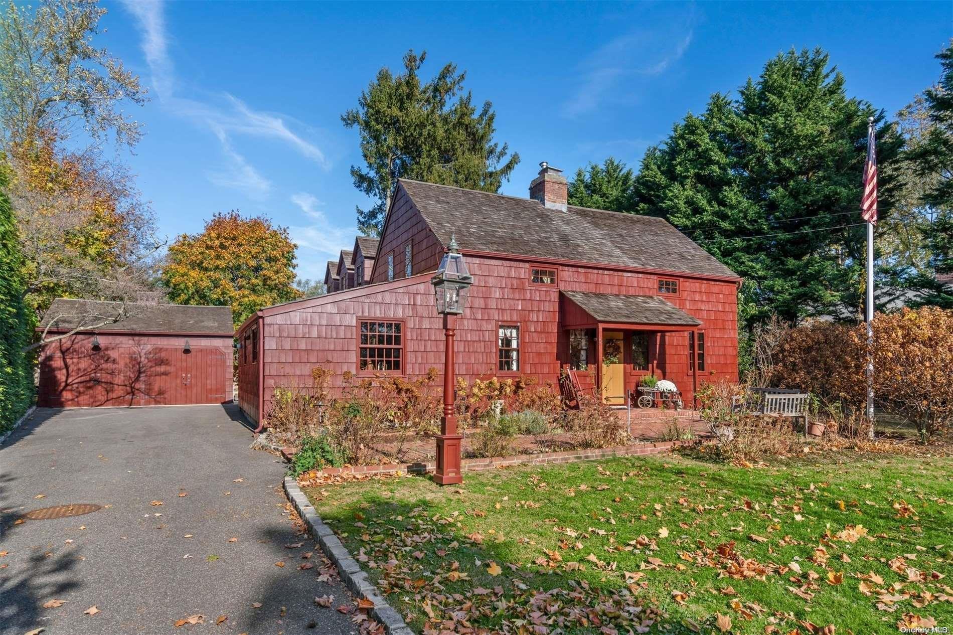 Arbutus Rd, Greenlawn, NY 11740