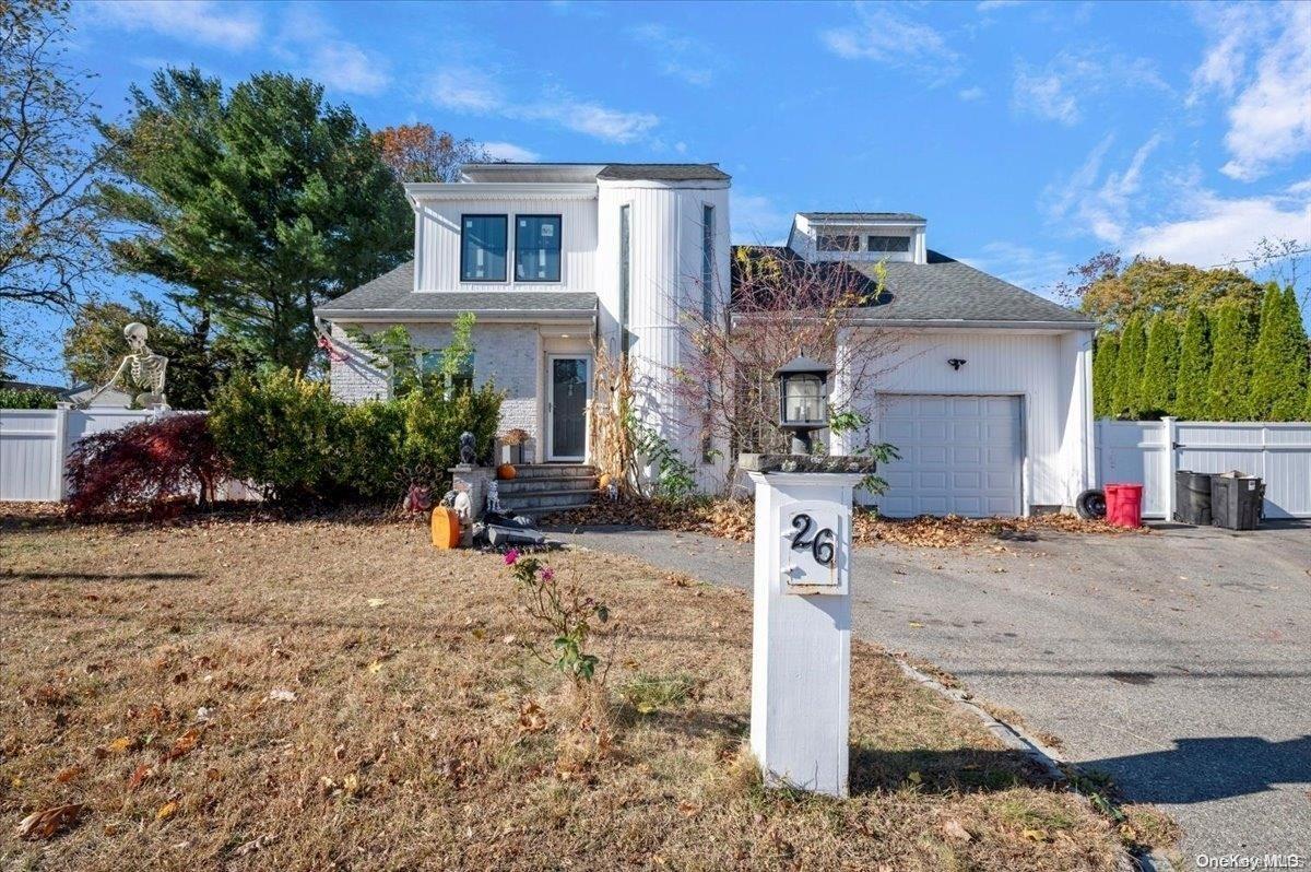 Cedar Rd, Kings Park, NY 11754