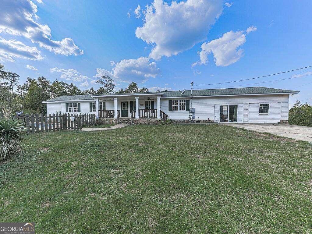 Spring Place Rd Ne, White, GA 30184