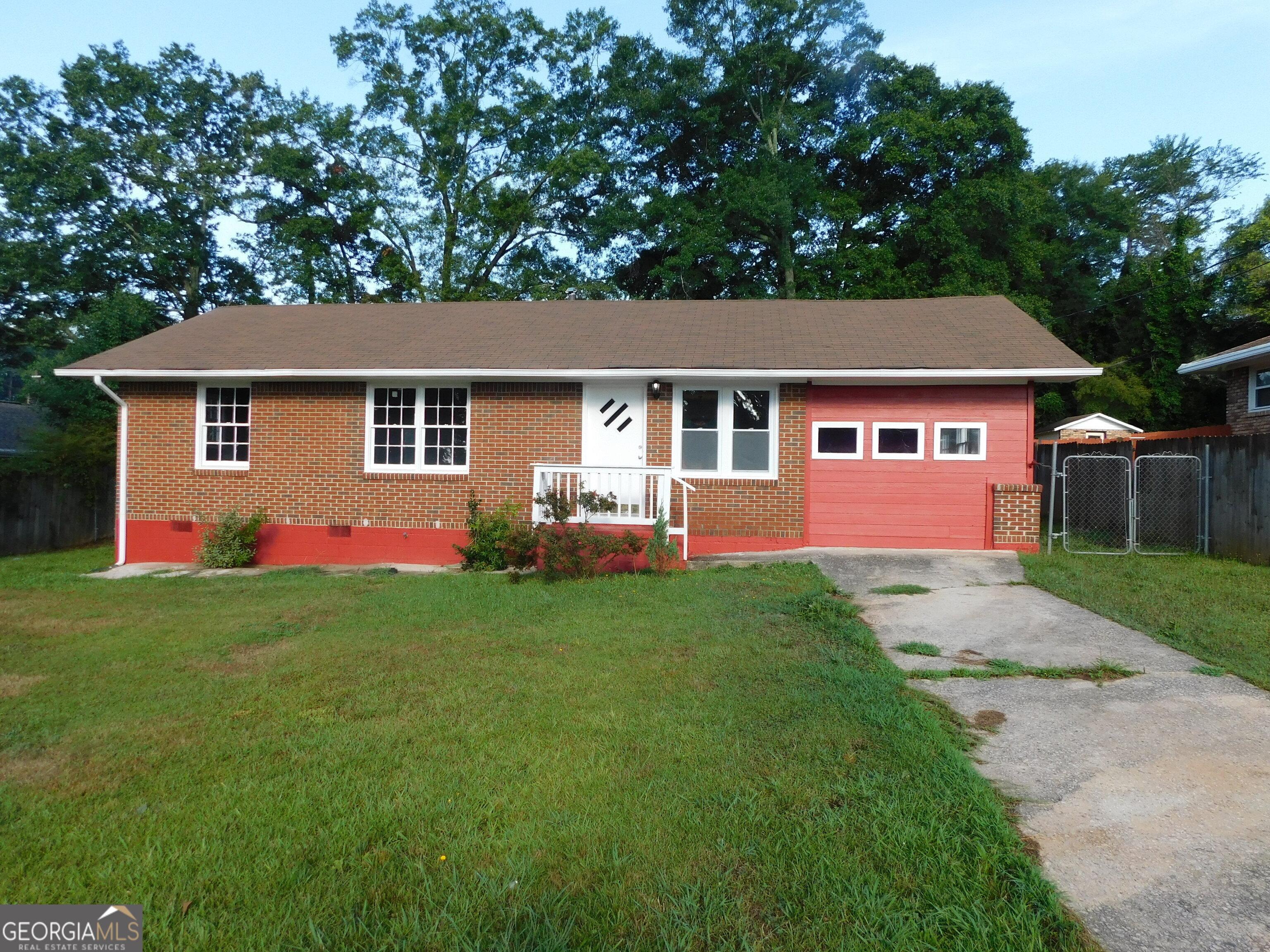 Eubanks Dr, Morrow, GA 30260