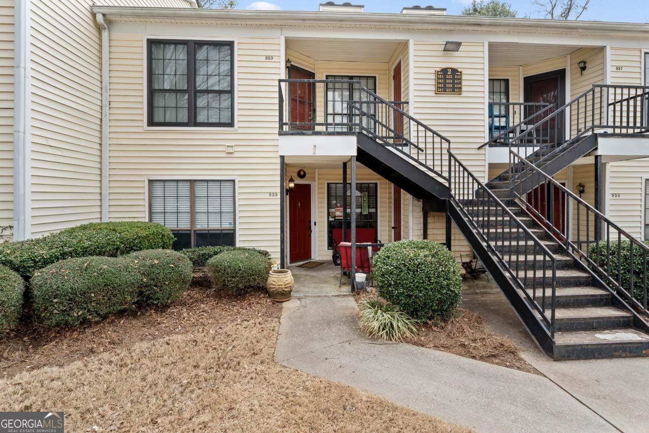 Windchase Ln, Stone Mountain, GA 30083