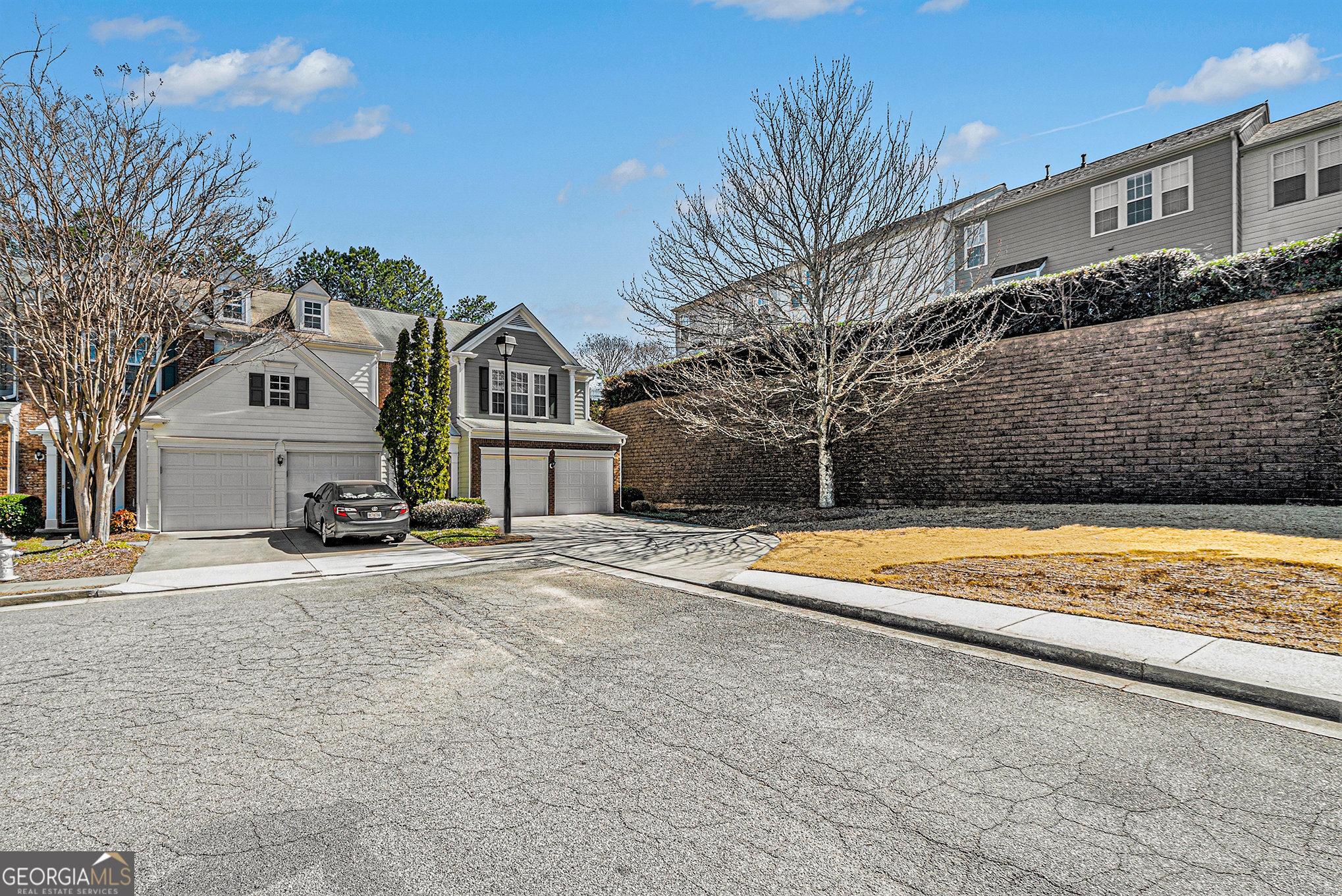 Elkhorn Ct, Duluth, GA 30096