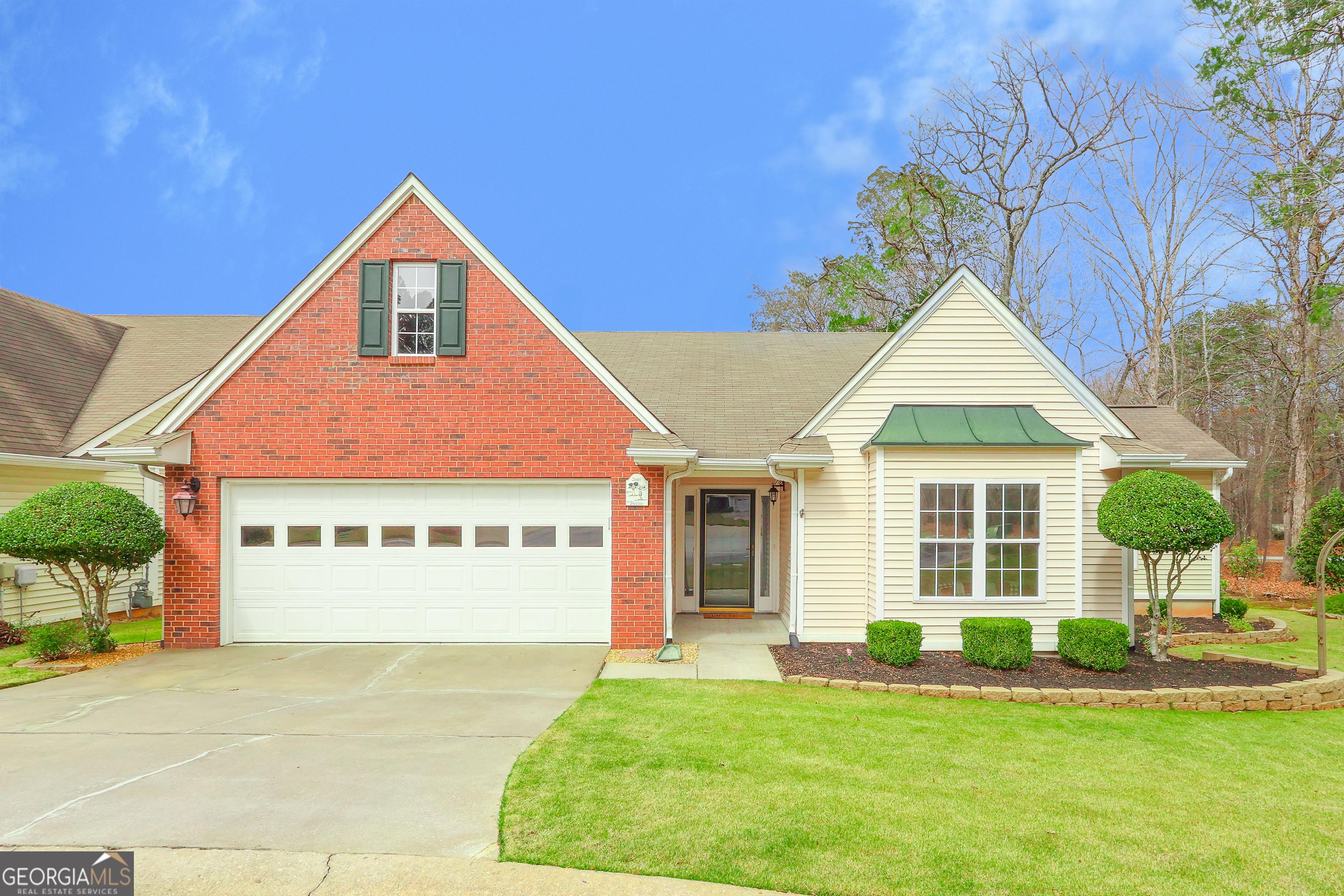 Pinehurst Dr, Peachtree City, GA 30269