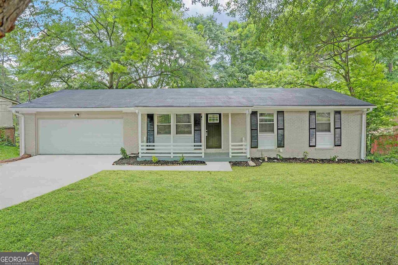 Sharon Dr, Norcross, GA 30071