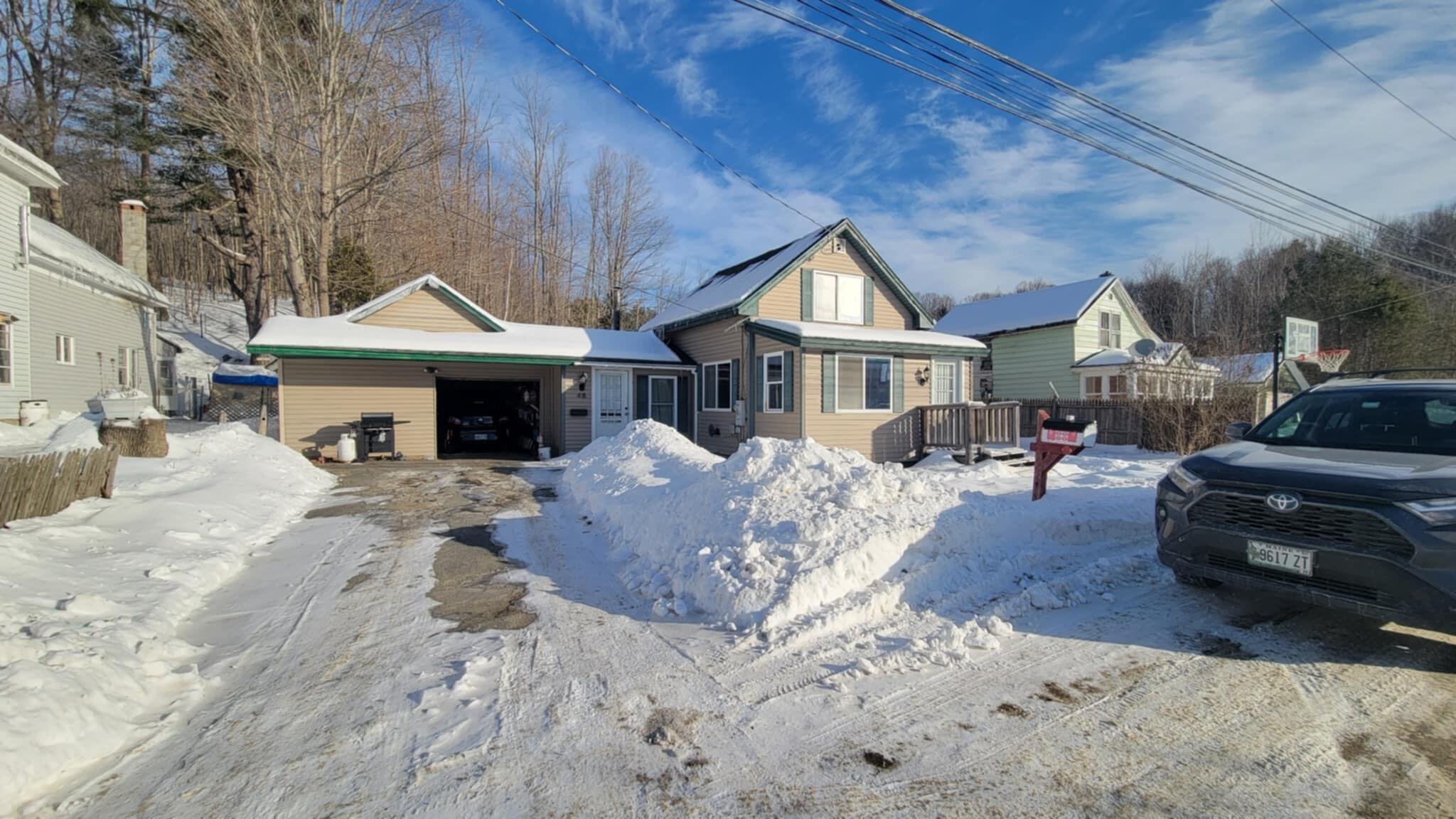 Murray St, Bingham, ME 04920