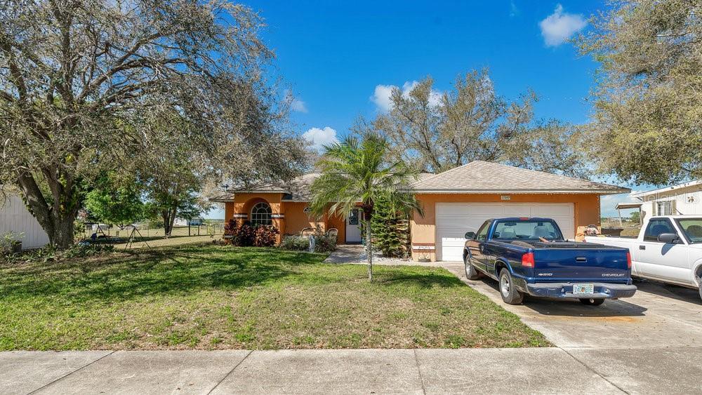 Sandy Ln, Grand Island, FL 32735