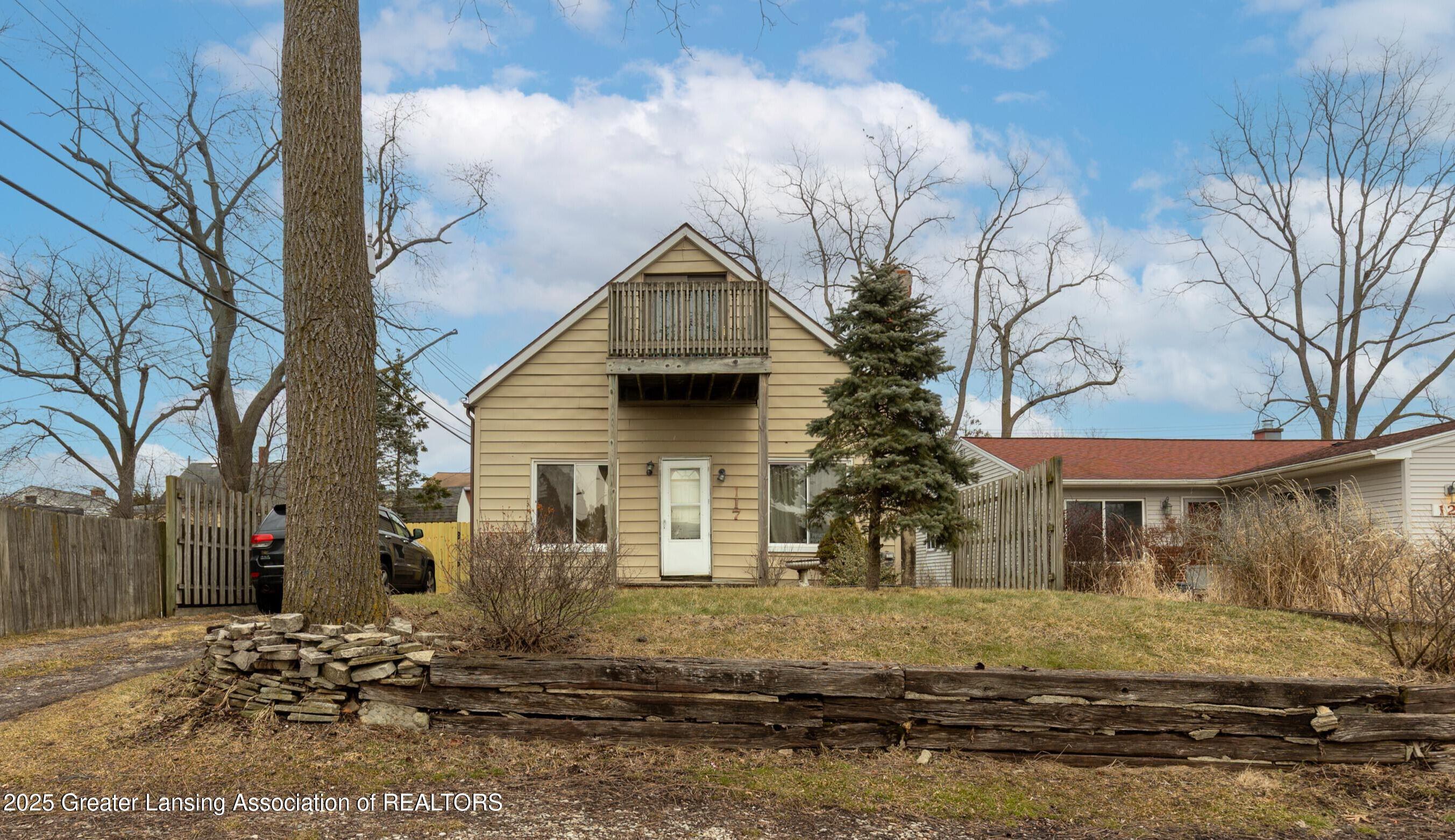 S Grace St, Lansing, MI 48917