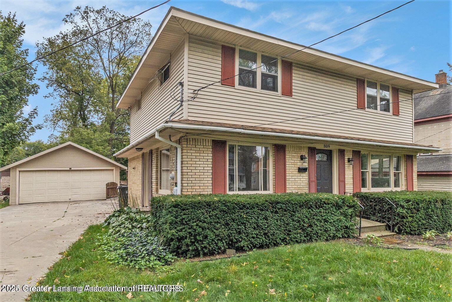 N Michigan Ave, Howell, MI 48843