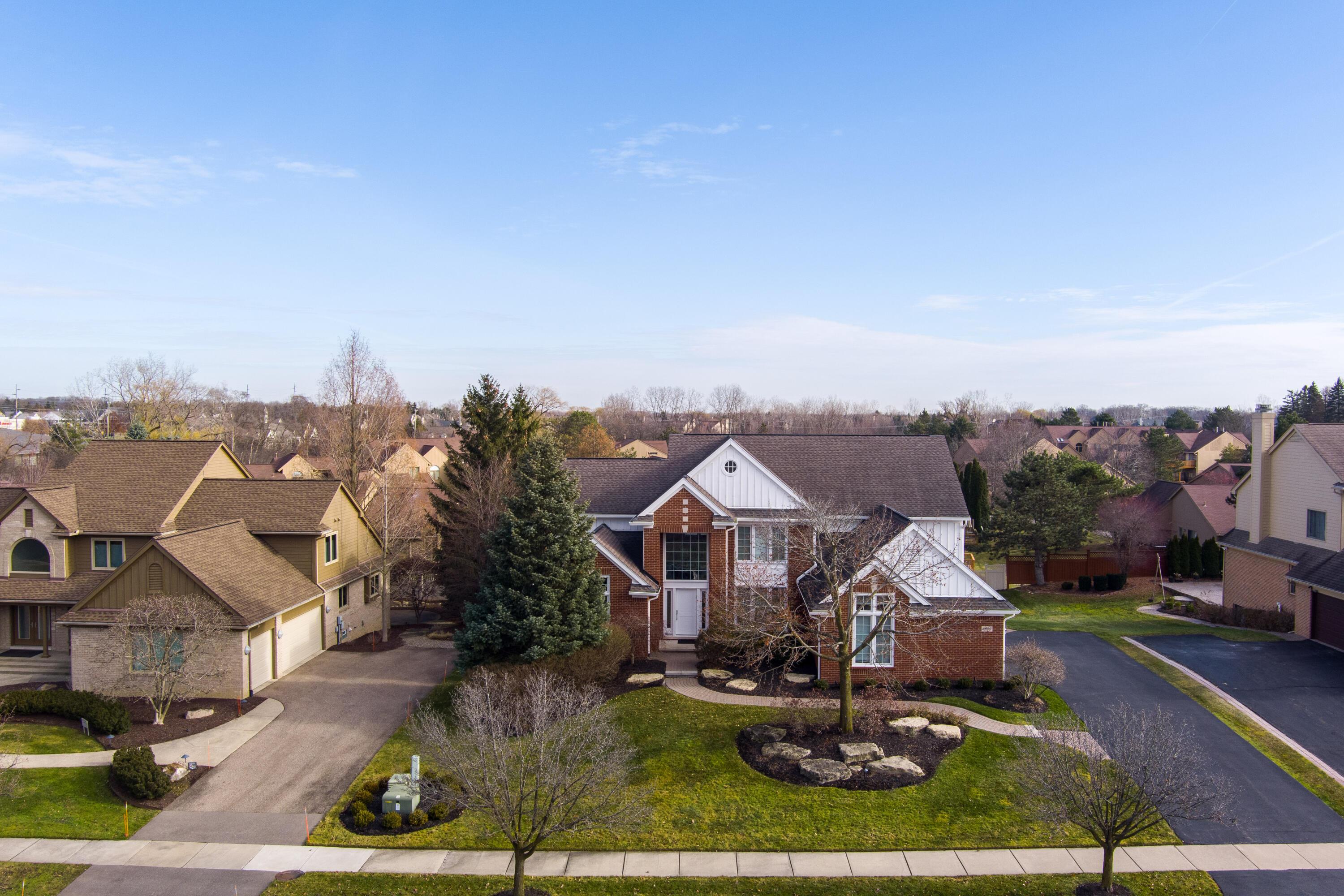 Shadowood Dr, West Bloomfield, MI 48322