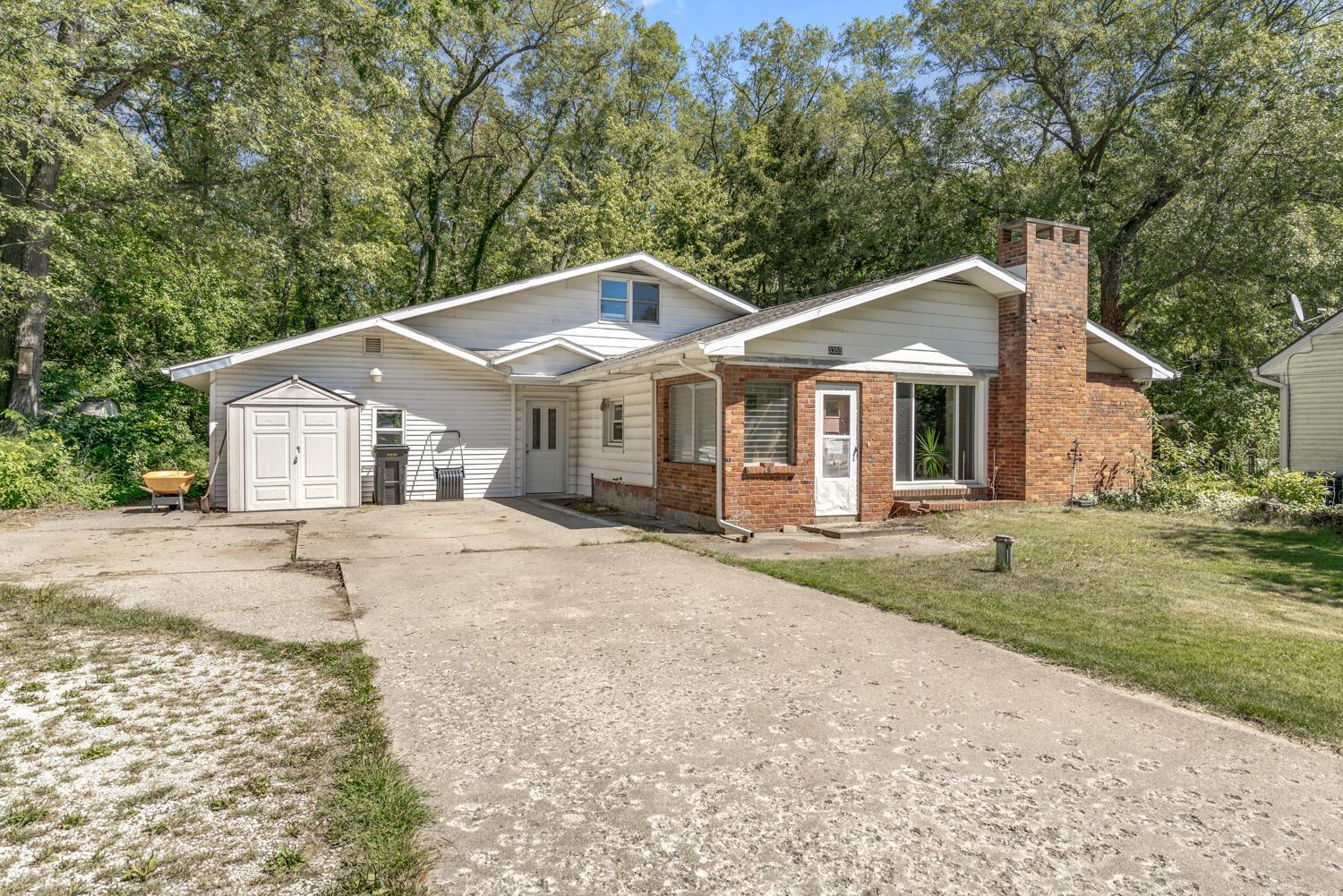 Delano St, Allegan, MI 49010