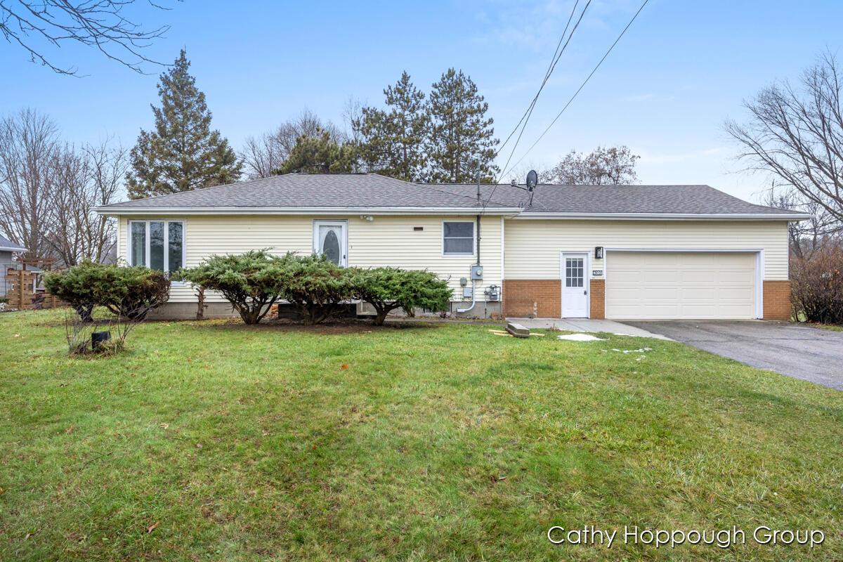 S Sheridan Rd, Sheridan, MI 48884
