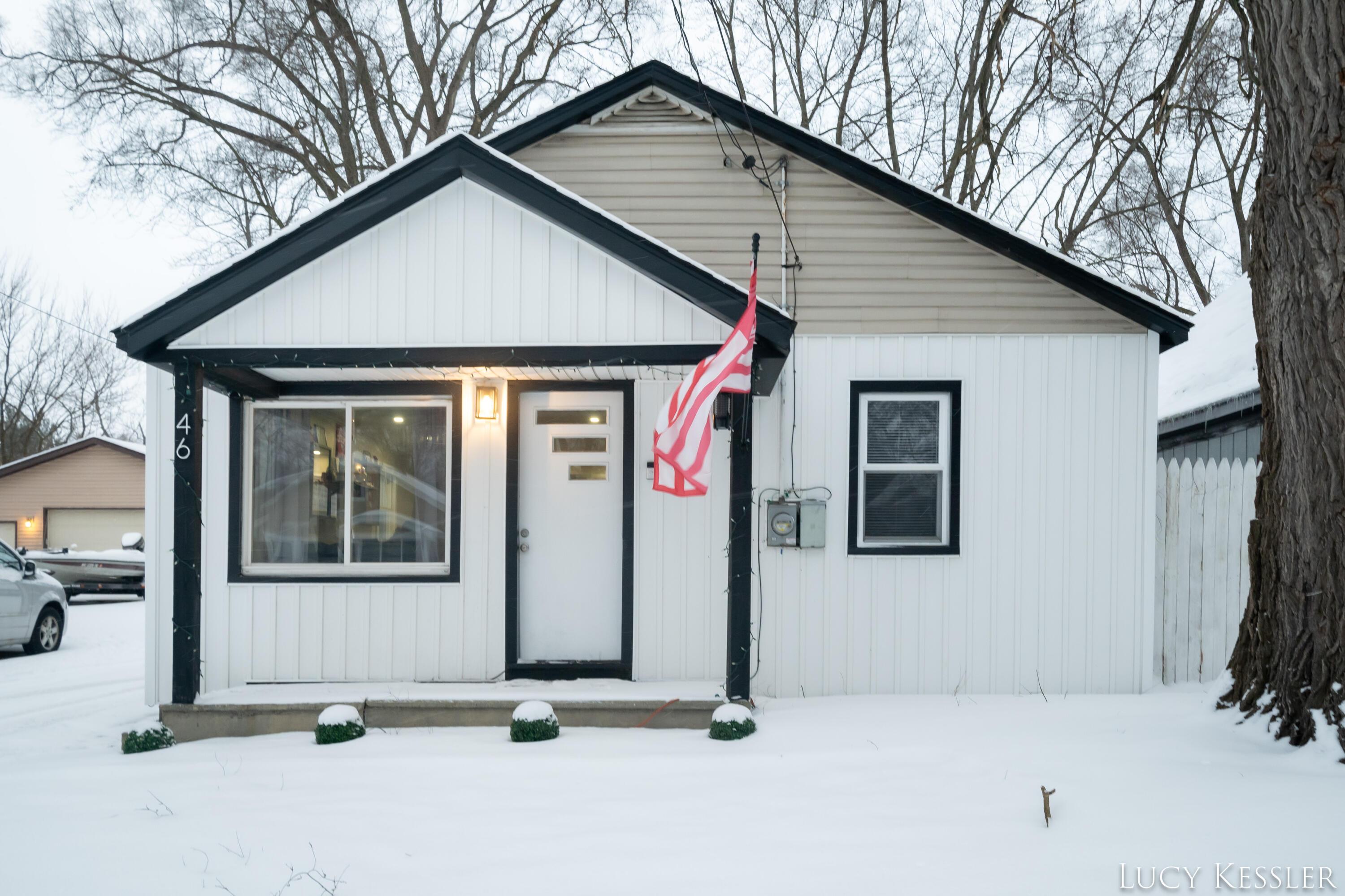 Walter St Se, Grand Rapids, MI 49548