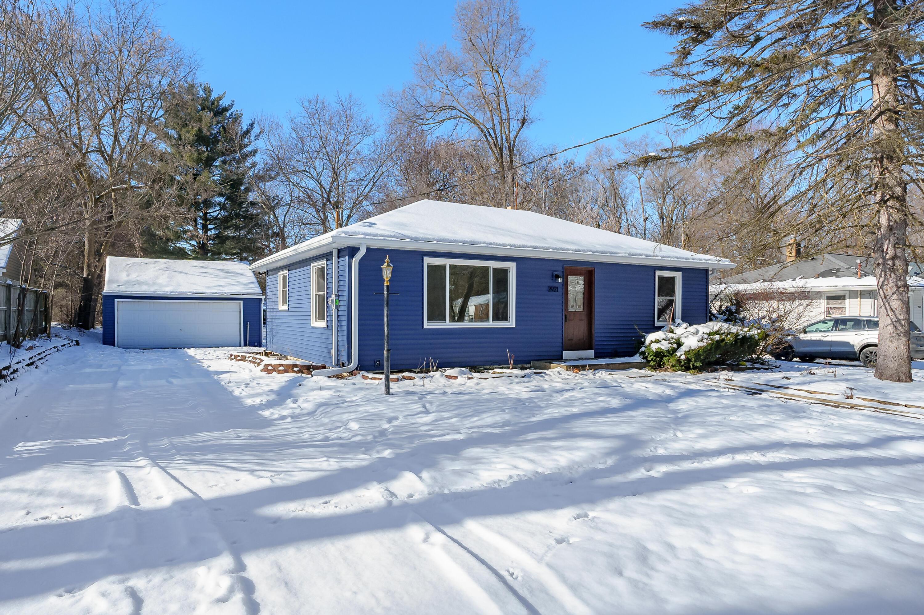 Michael Ave, Kalamazoo, MI 49004