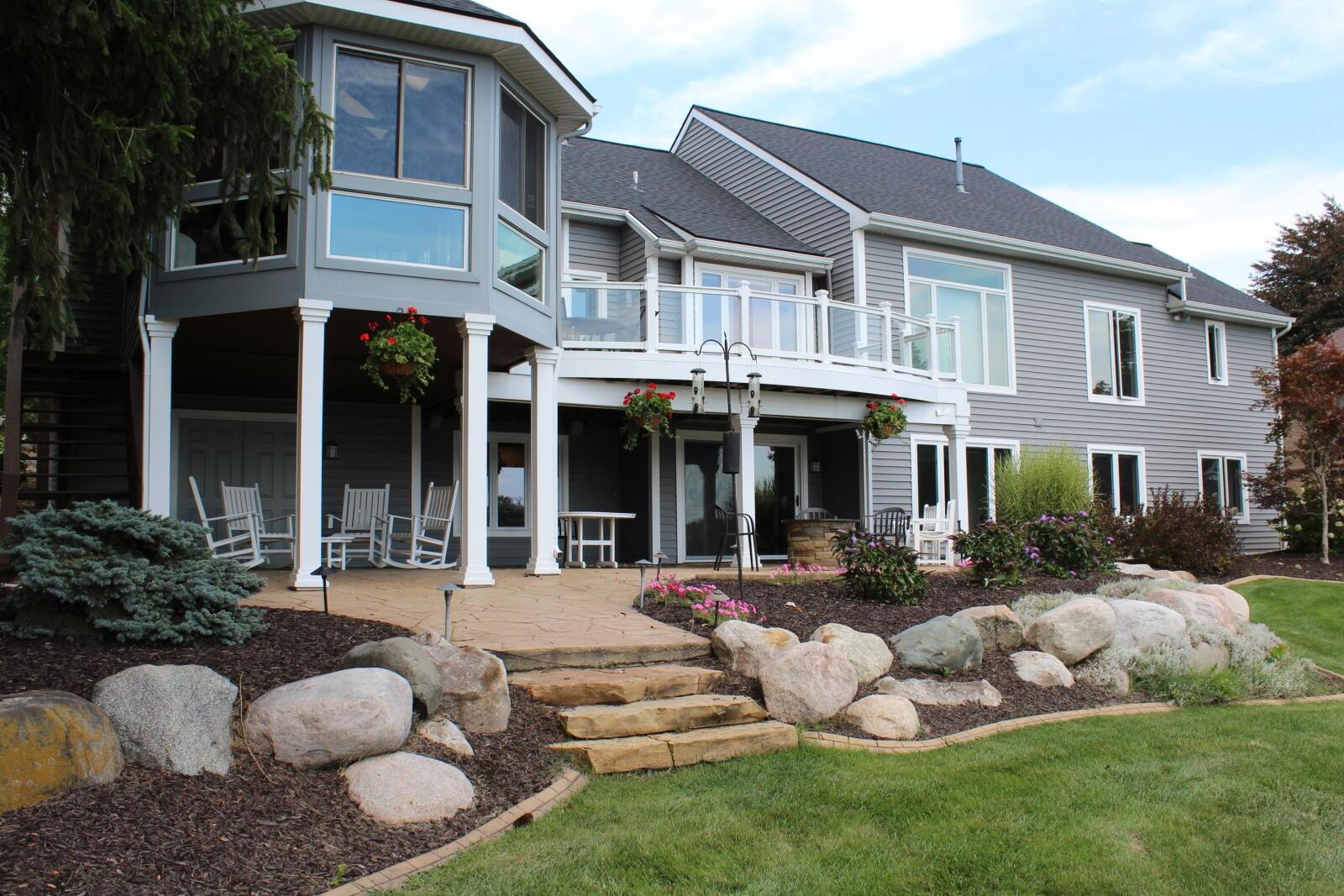 Gran Via Dr Ne, Rockford, MI 49341
