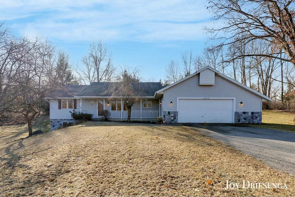 Kies St Ne, Rockford, MI 49341