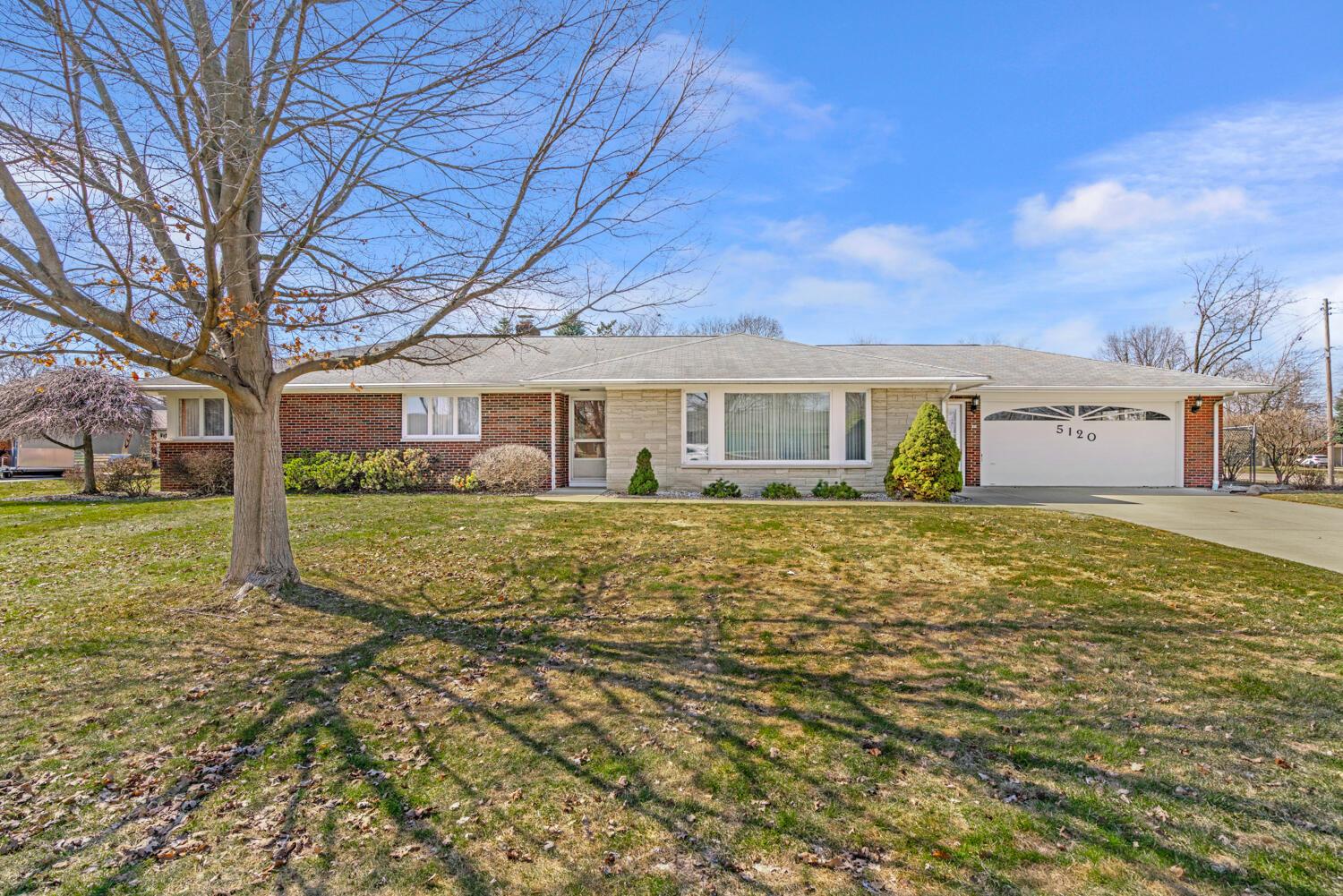Ridgebrook Dr, Portage, MI 49002