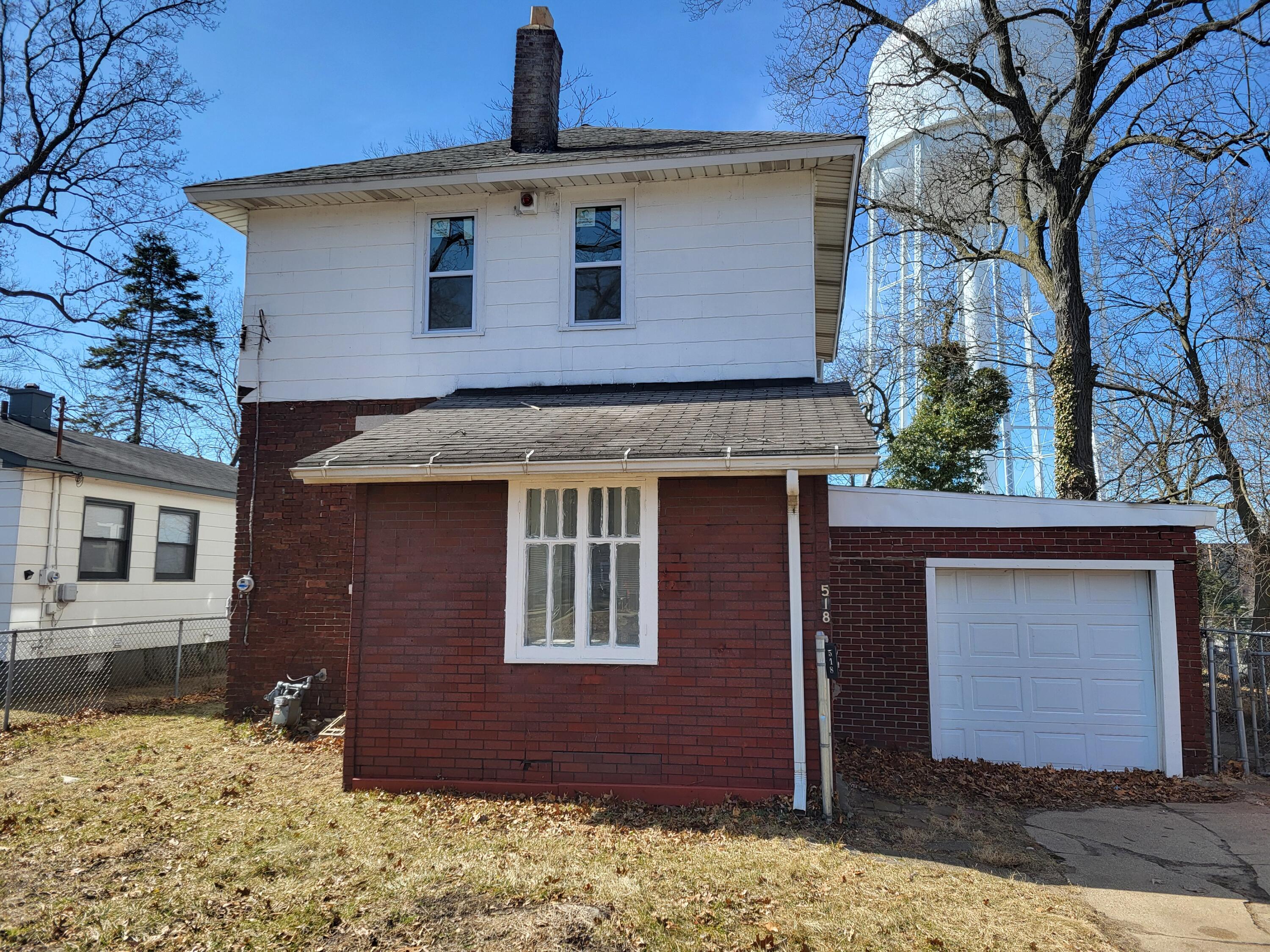 Sherman Ct, Benton Harbor, MI 49022