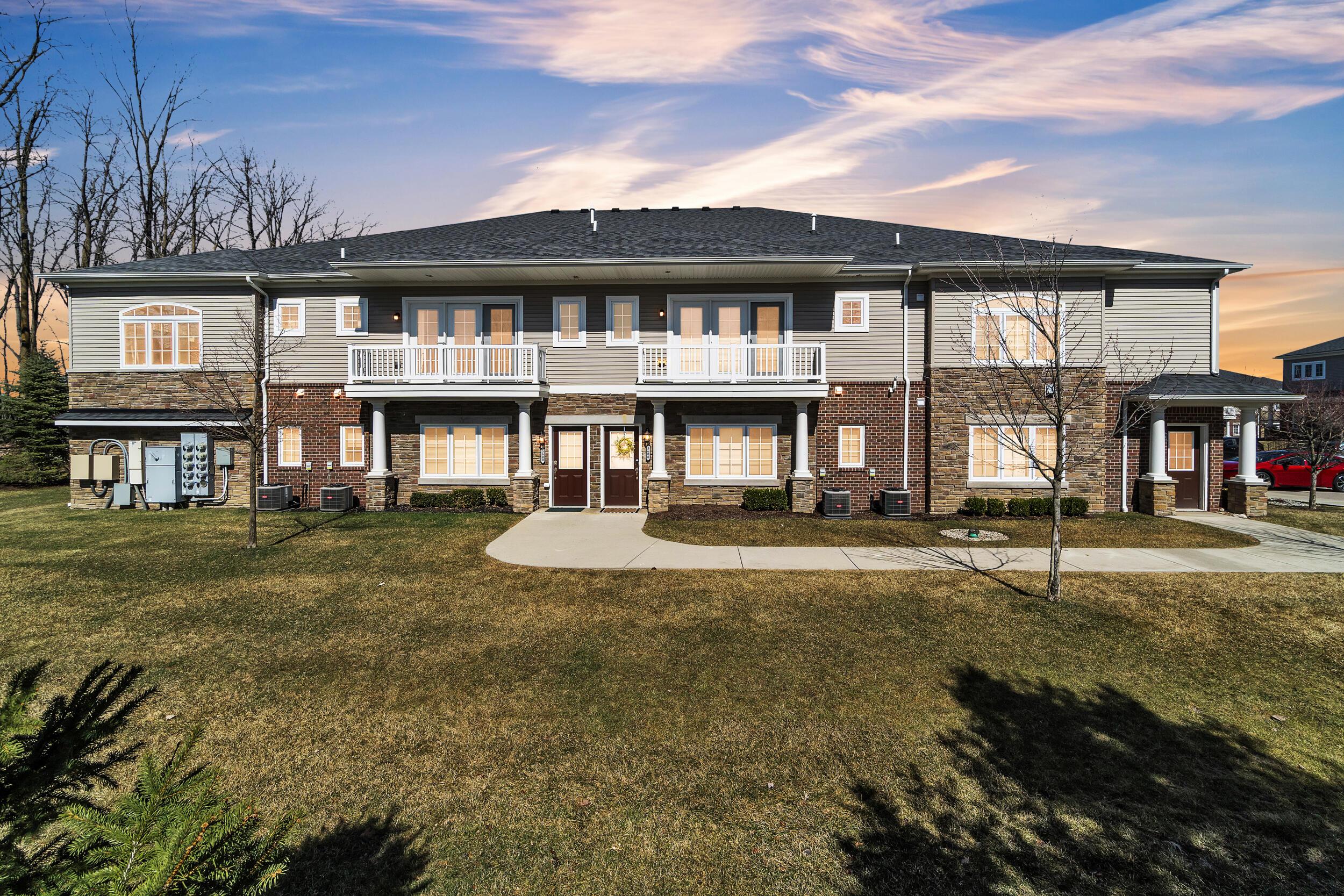Arbor Chase Dr, Ann Arbor, MI 48103