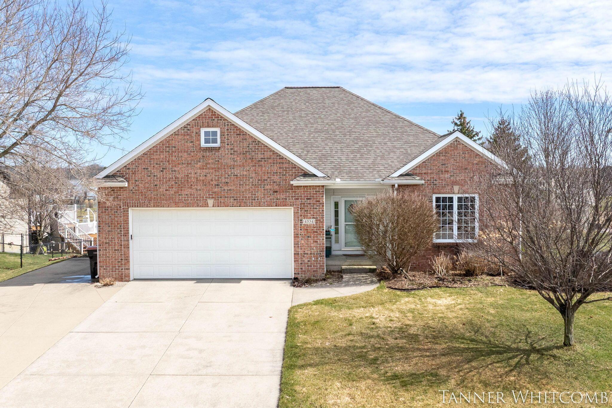 Bridlewood Dr, Hudsonville, MI 49426