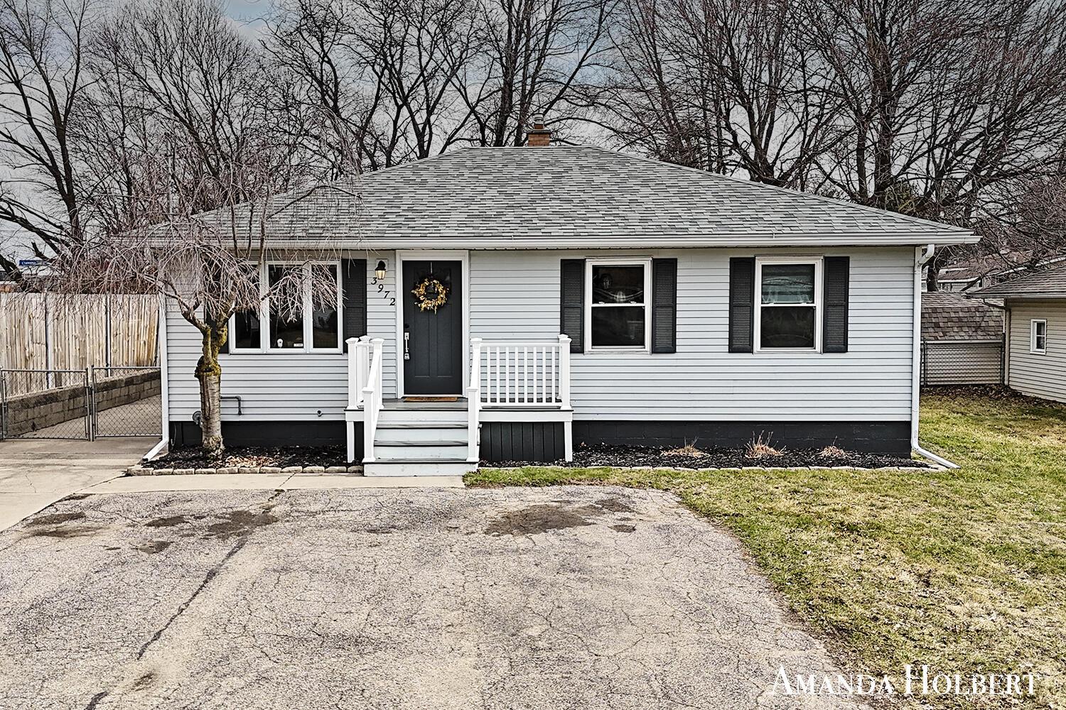 Miramar Ave Ne, Grand Rapids, MI 49525