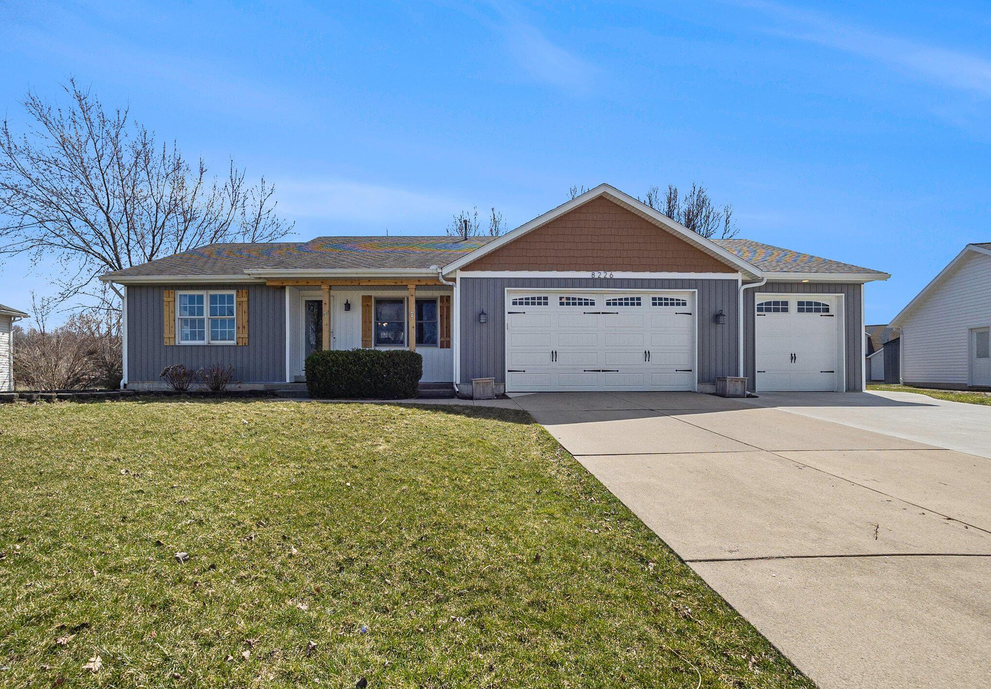 S Maple Ct, Zeeland, MI 49464