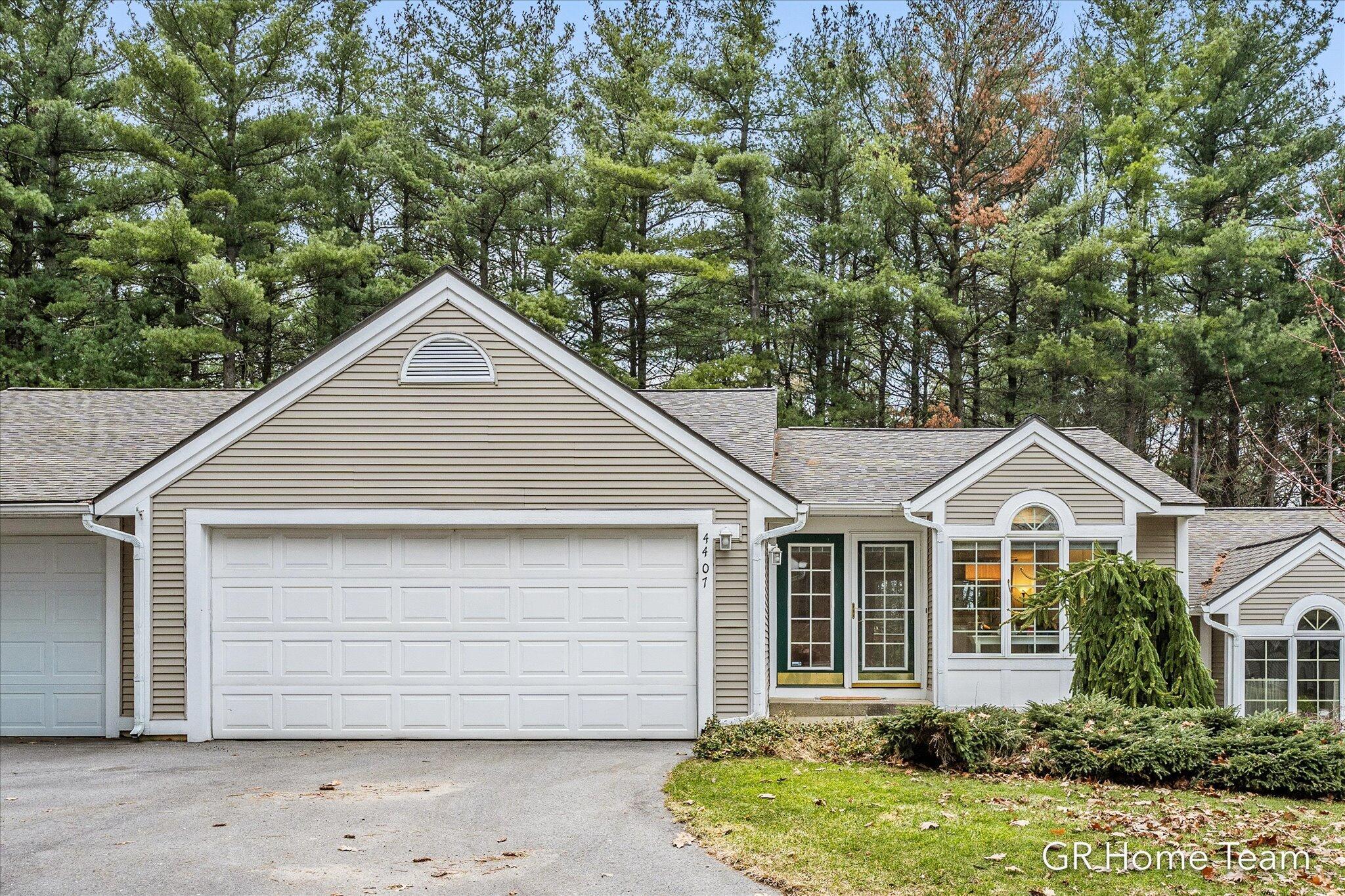 Melody Ct Ne, Grand Rapids, MI 49525