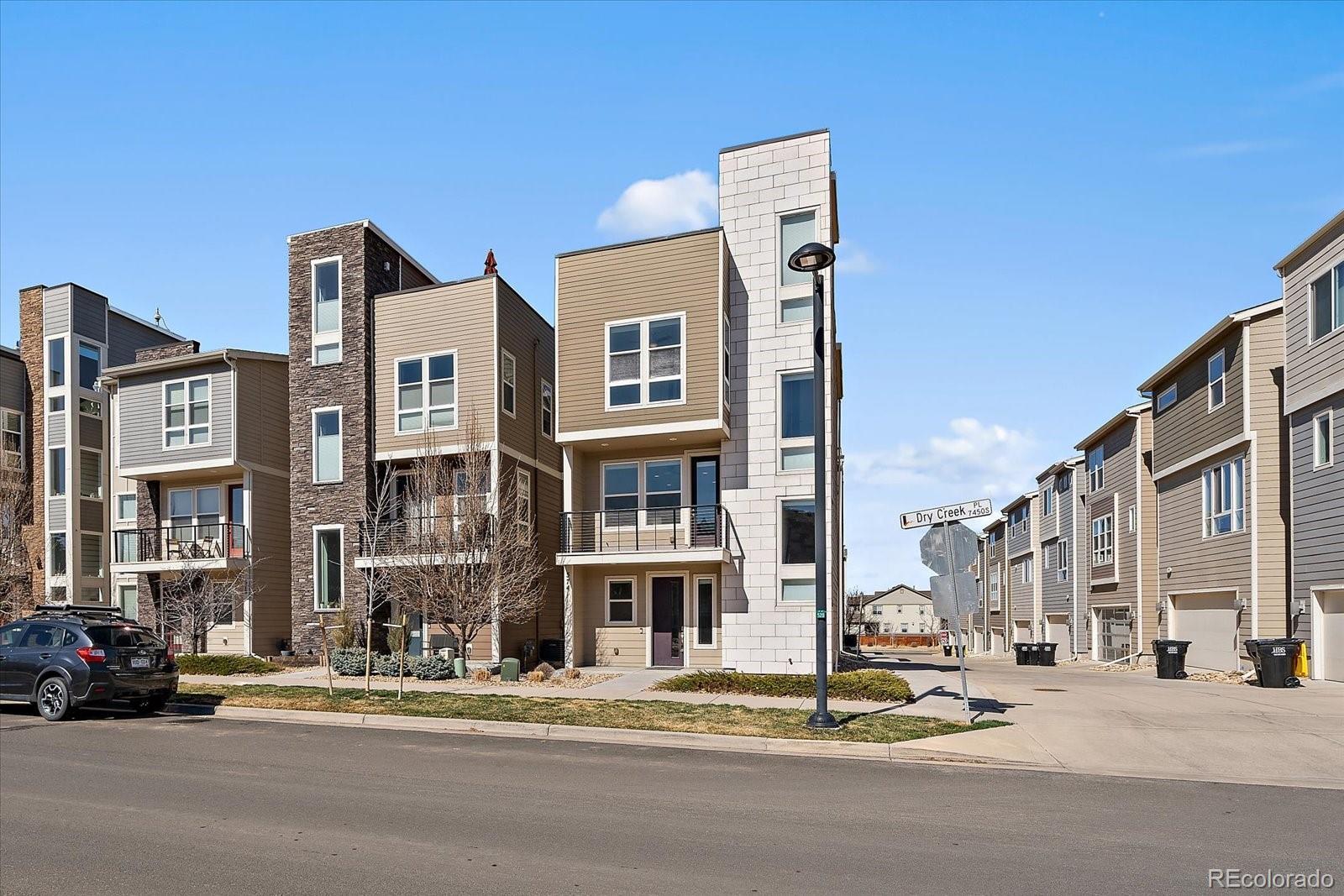 E Hinsdale Ave, Littleton, CO 80122
