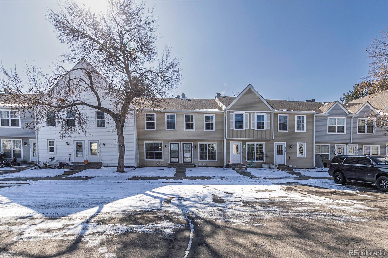 W Dartmouth Pl, Lakewood, CO 80227